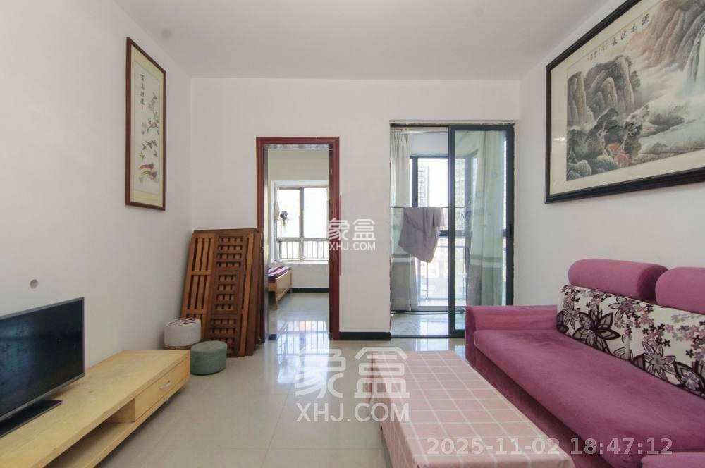 钱隆首府(福晟御园) 1室2厅1卫 2300.0元/月 钱隆首府(福晟御园) 1室2厅1卫 2300.0元/月室内图