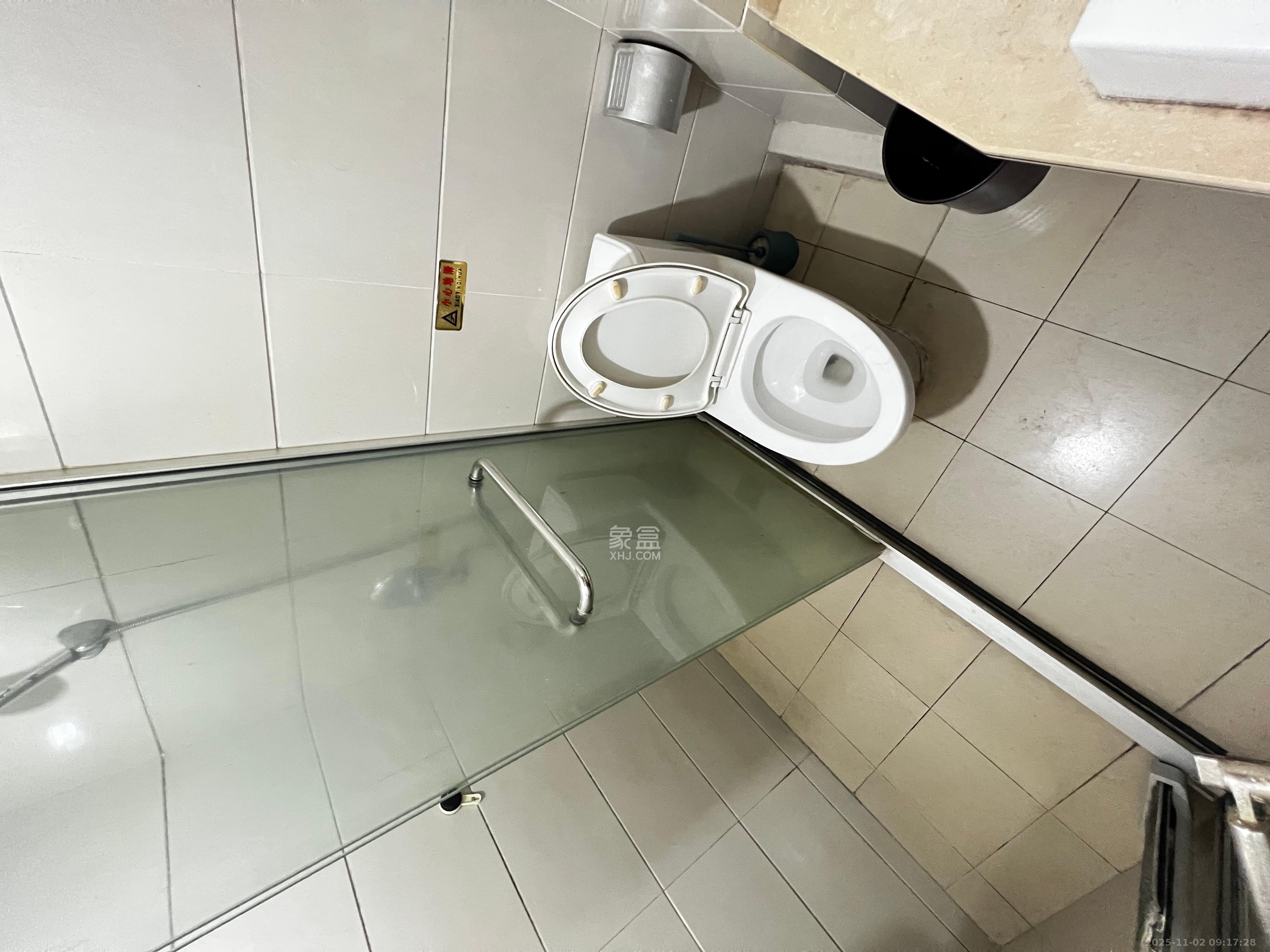 名富公寓 2室1厅1卫 2300.0元/月 名富公寓 2室1厅1卫 2300.0元/月室内图