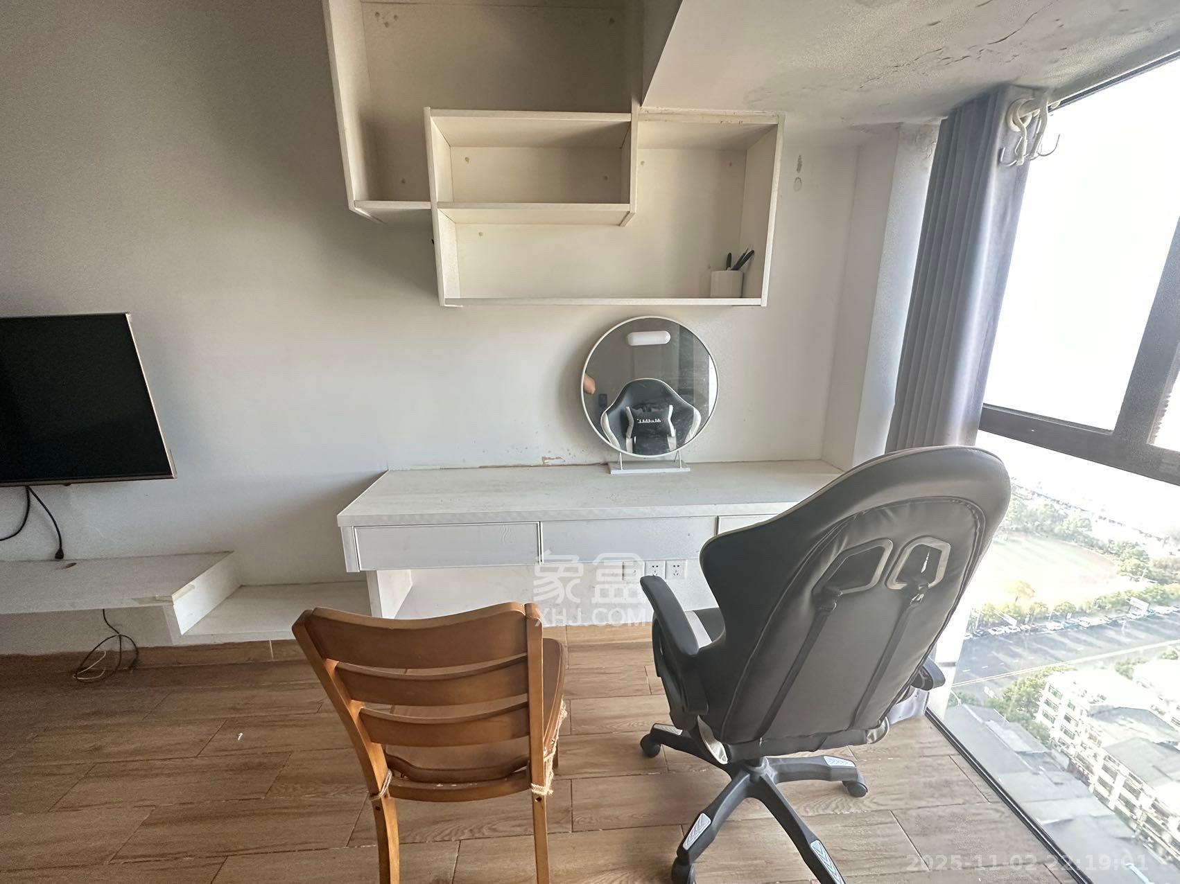 观湖公寓  1室1厅1卫    1500.0元/月 观湖公寓  1室1厅1卫    1500.0元/月室内图