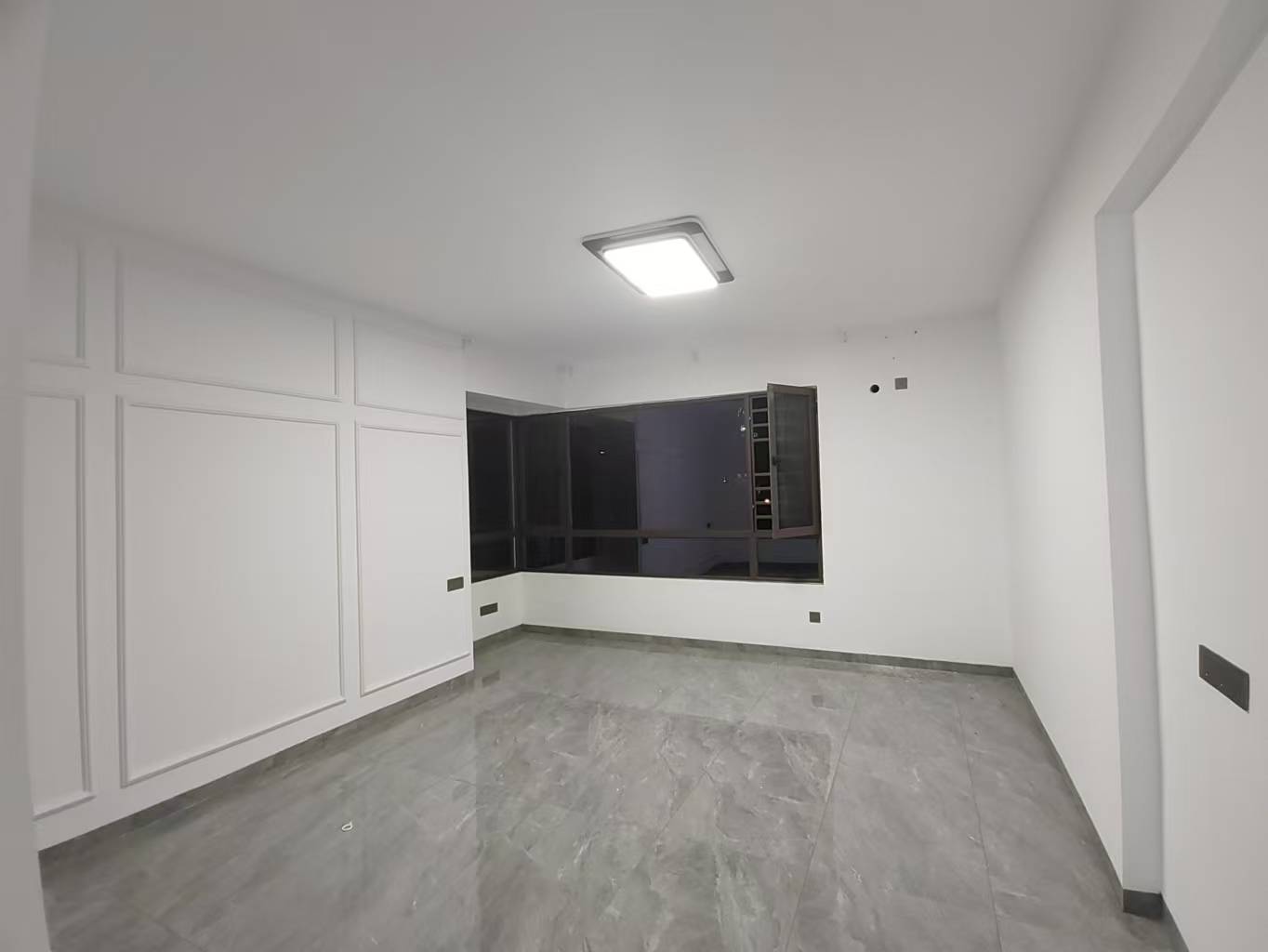 融冠乐城  4室2厅2卫    3500.0元/月室内图