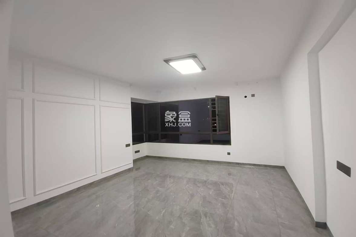 融冠乐城 4室2厅2卫 3500.0元/月 融冠乐城 4室2厅2卫 3500.0元/月室内图