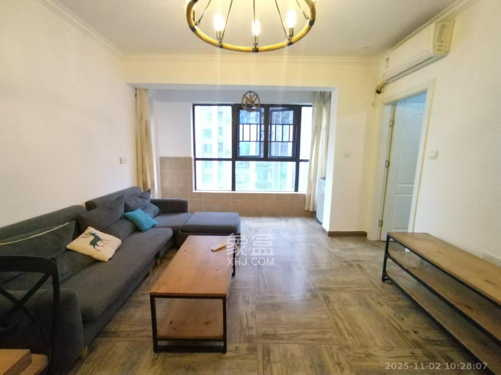 协信星澜汇  2室2厅1卫    2600.0元/月