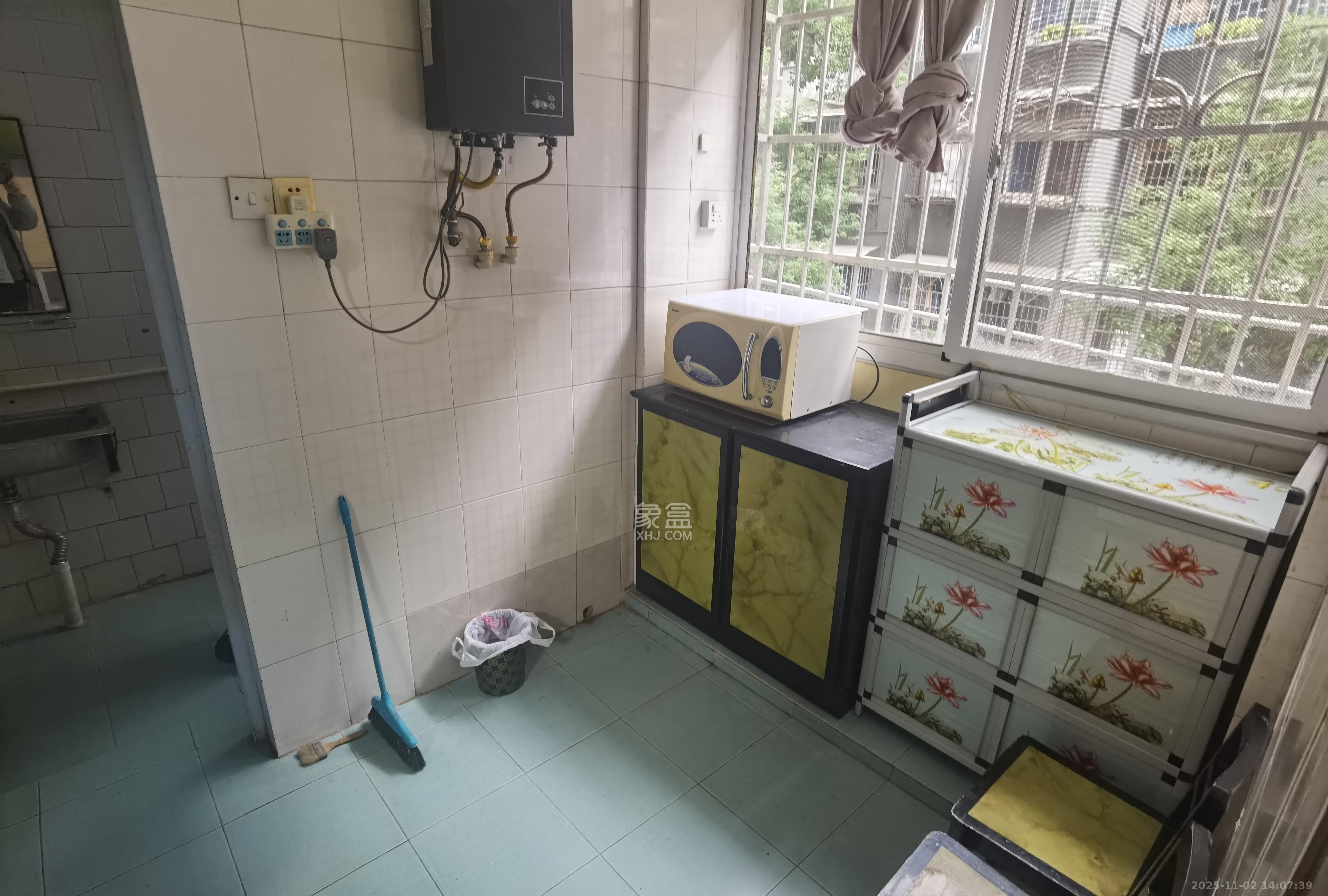 变压器厂宿舍  2室1厅1卫    1500.0元/月室内图