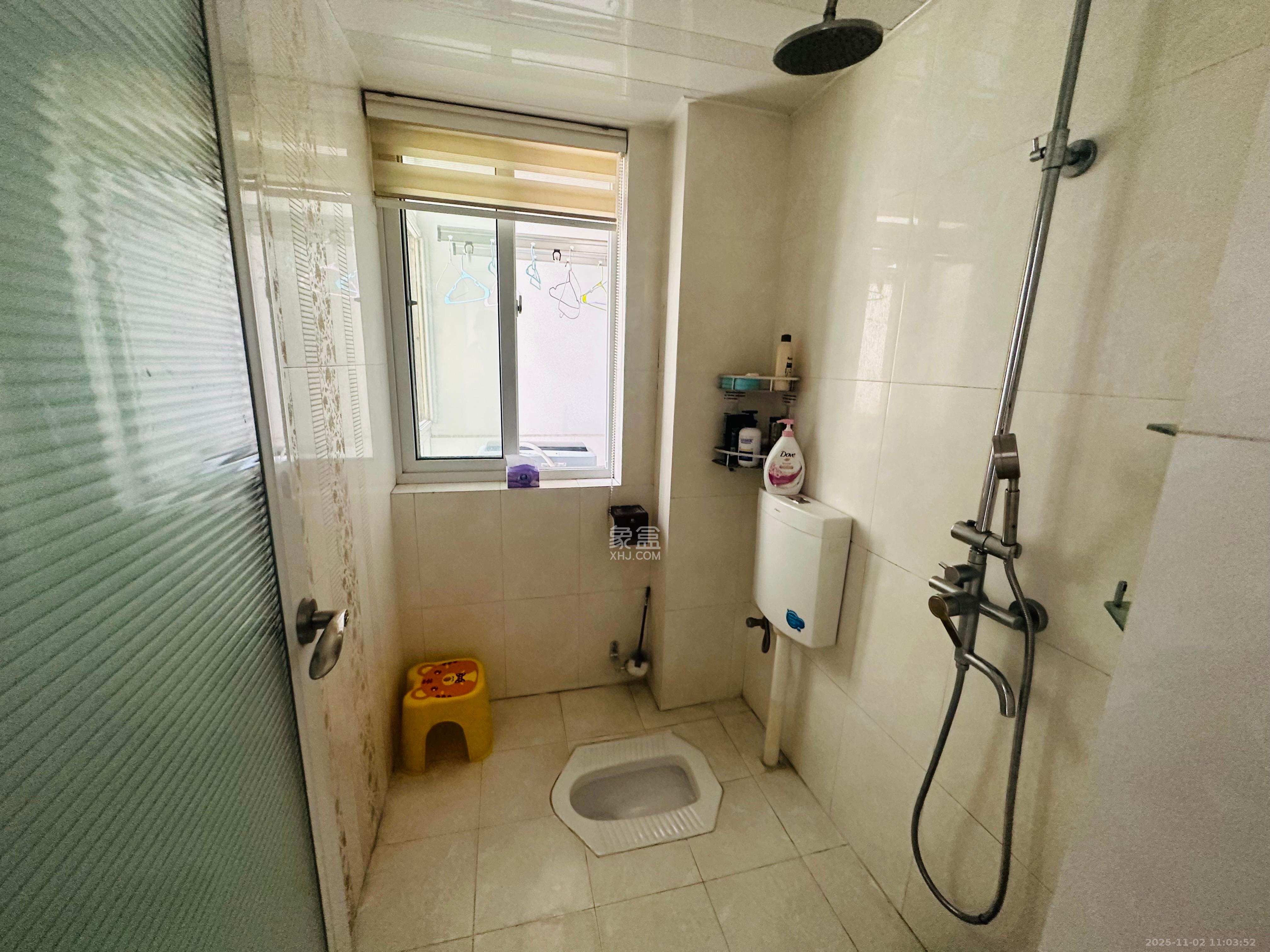 汇都公寓  3室1厅1卫    2500.0元/月室内图