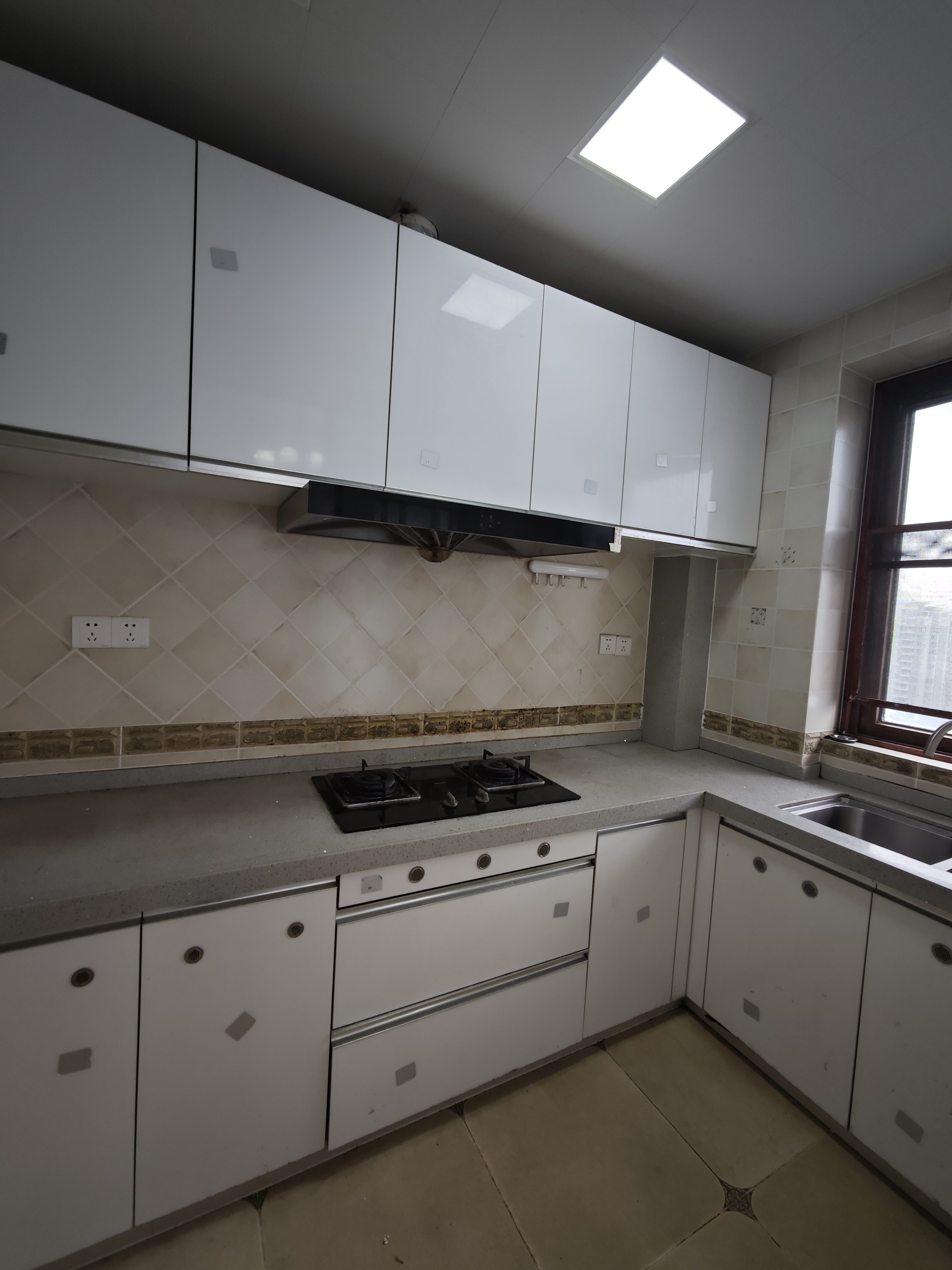 西溪里二期 1室0厅0卫 3200.0元/月 西溪里二期 1室0厅0卫 3200.0元/月室内图