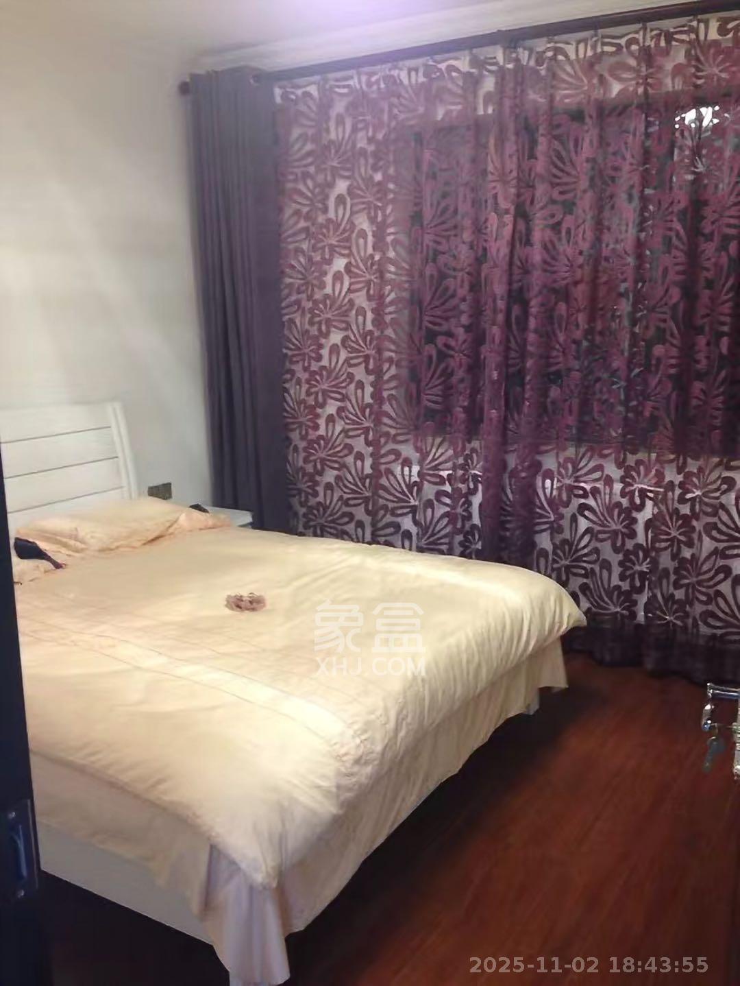 悦湖山  3室2厅2卫    2600.0元/月室内图