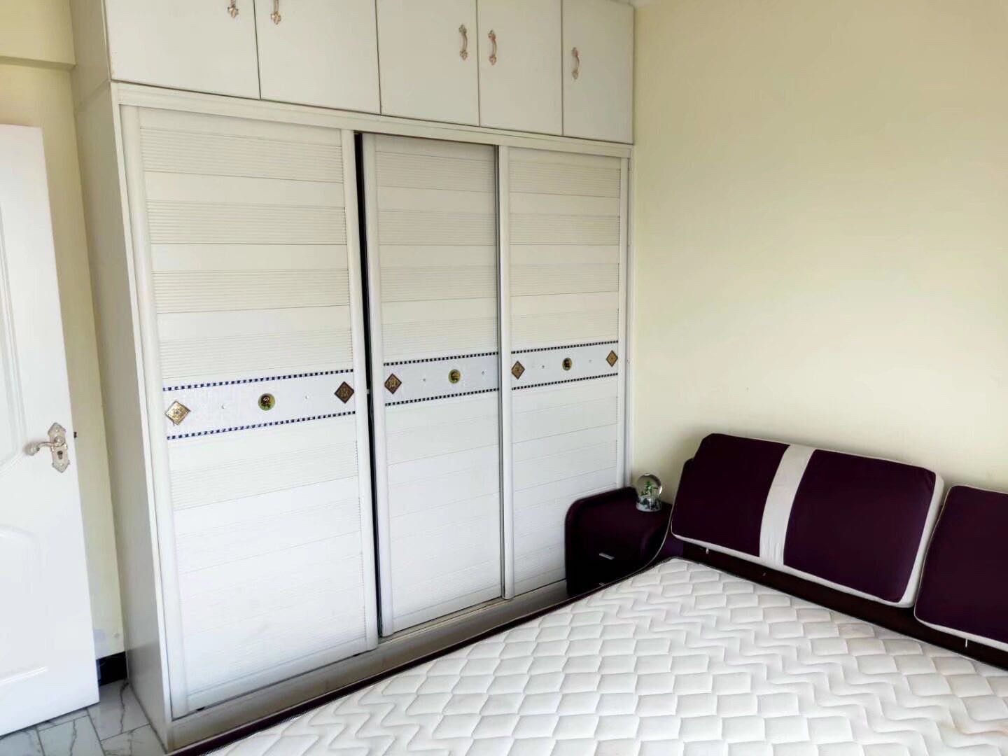 椰岛广场  2室2厅2卫    4500.0元/月 椰岛广场  2室2厅2卫    4500.0元/月室内图