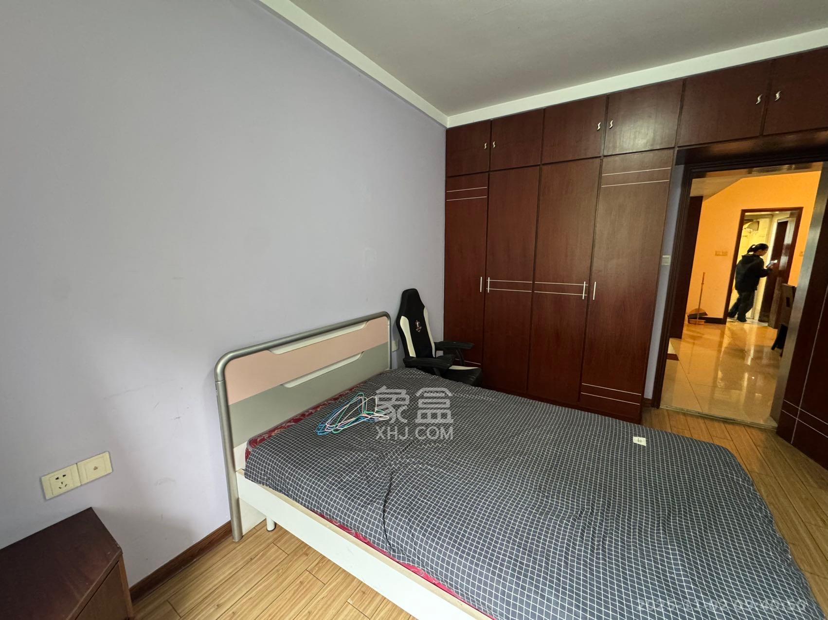 景湾小区（井湾小区）  3室2厅1卫    1700.0元/月室内图