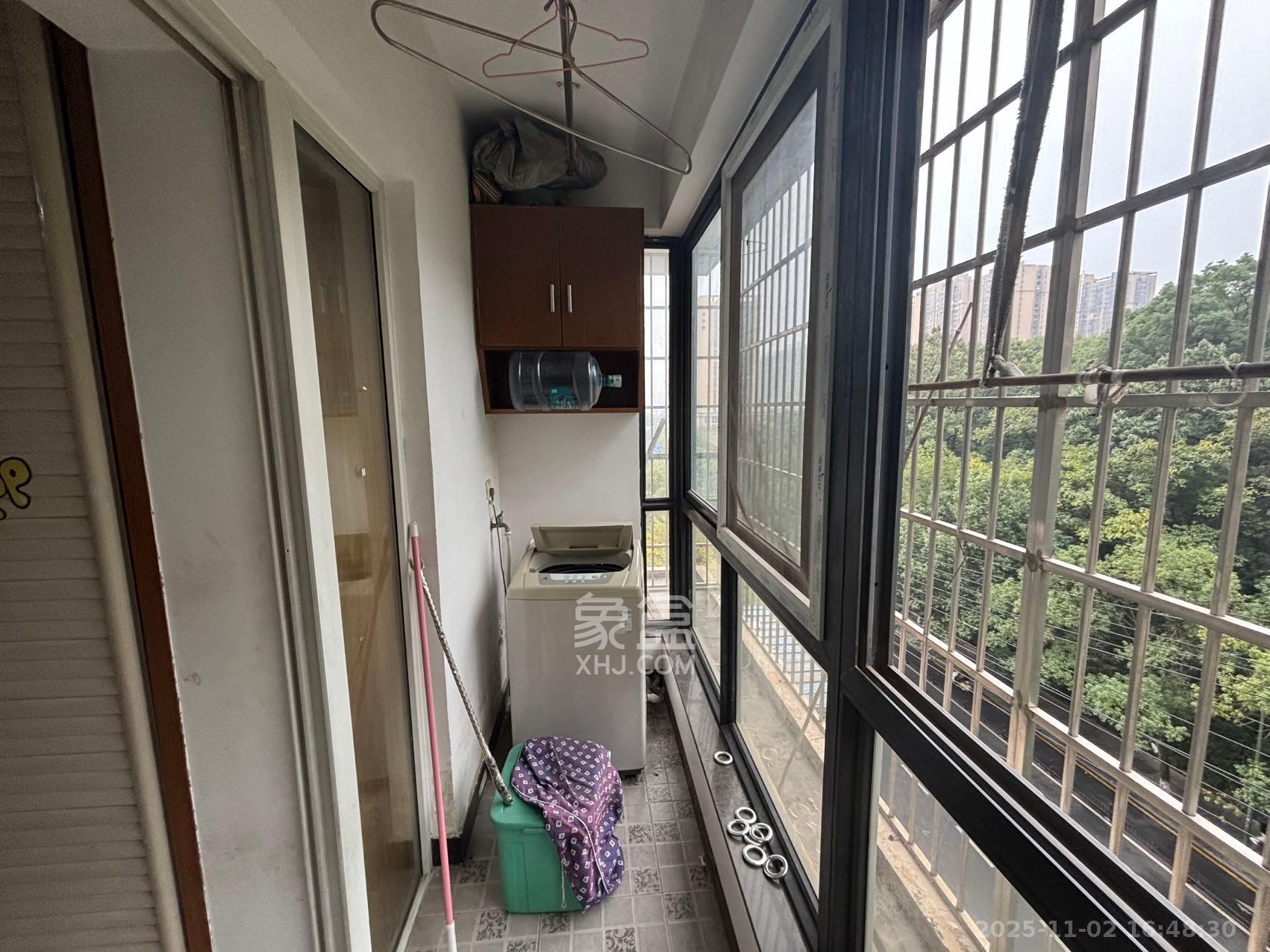 尚都花园城  3室1厅1卫    1400.0元/月室内图