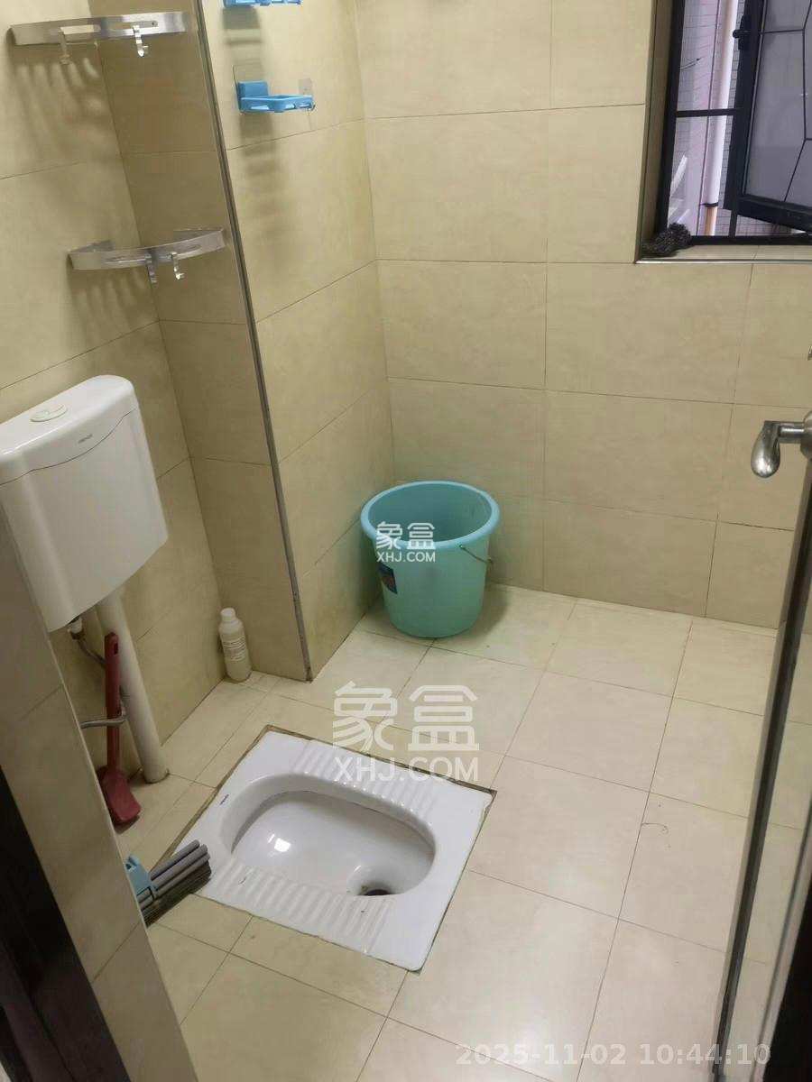 香樟兰亭(朗峰苑) 1室2厅2卫 2500.0元/月 香樟兰亭(朗峰苑) 1室2厅2卫 2500.0元/月室内图