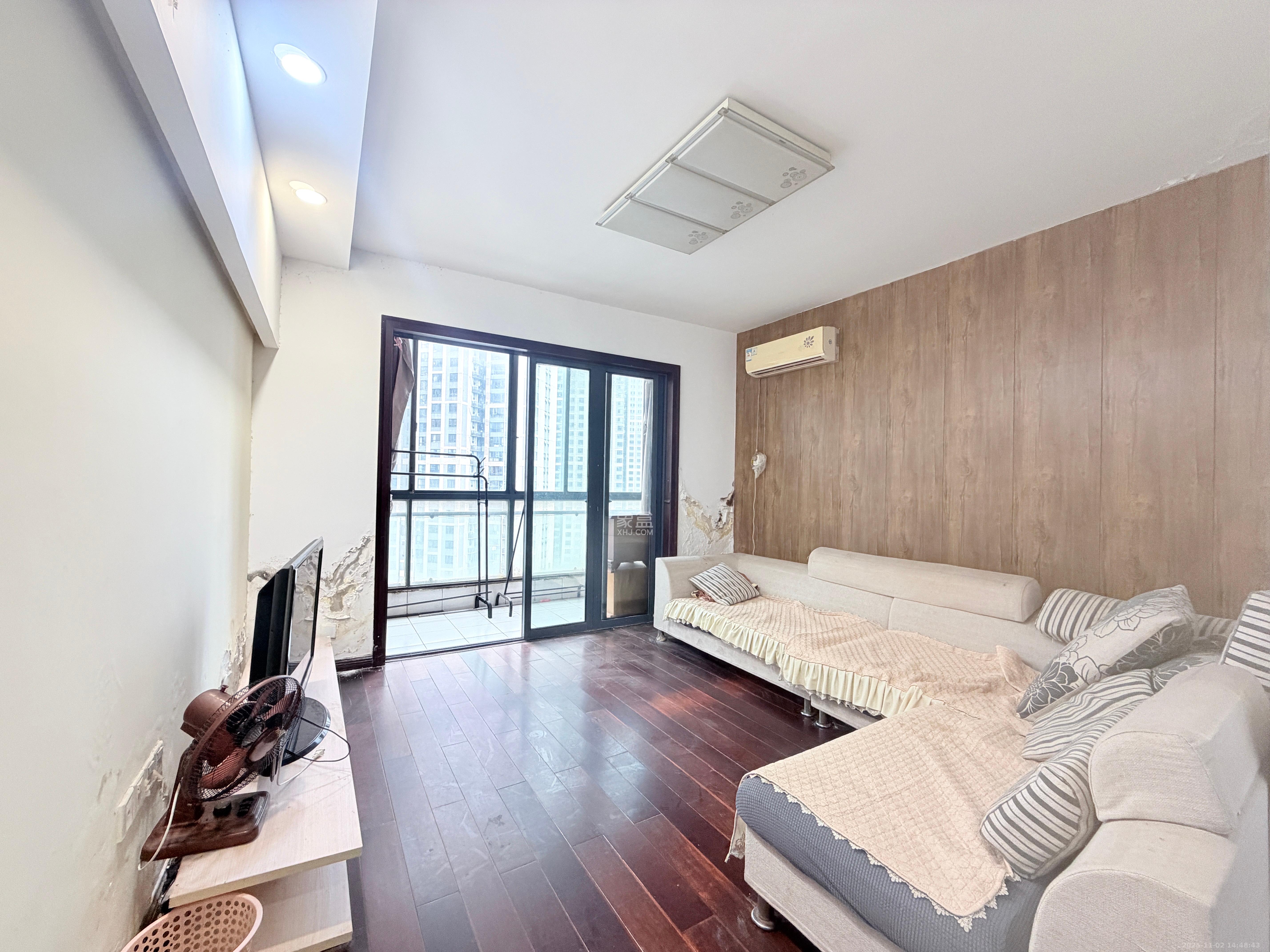 湘江北尚  3室2厅2卫    2200.0元/月室内图