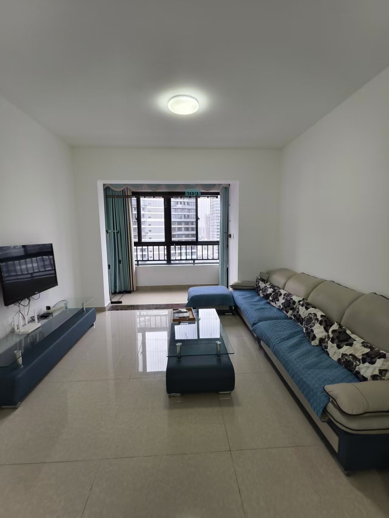 坡巷雅苑 3室2厅1卫 2700.0元/月 坡巷雅苑 3室2厅1卫 2700.0元/月室内图