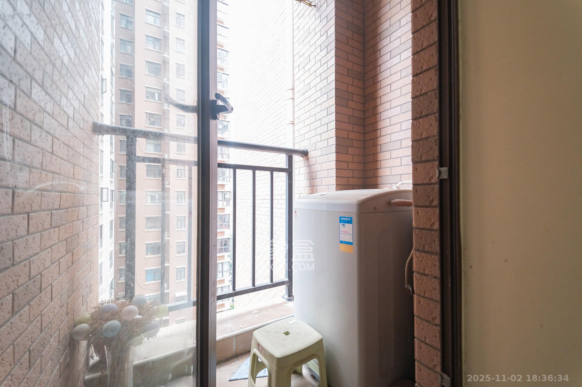 水岸世景 1室1厅1卫 16.0万 水岸世景 1室1厅1卫 16.0万阳台