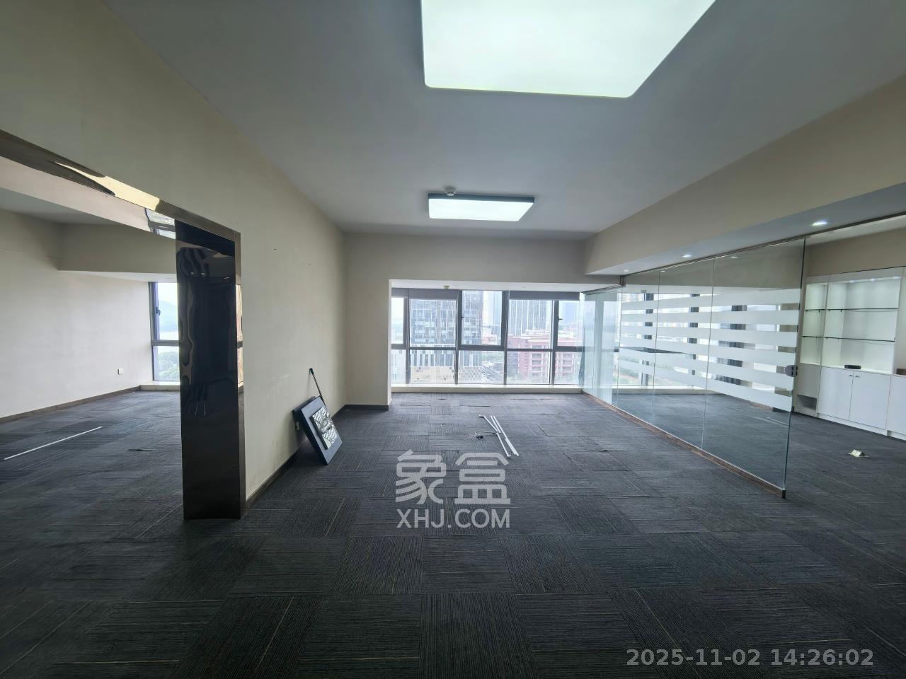 保利国际广场 1室1厅1卫 6500.0元/月 保利国际广场 1室1厅1卫 6500.0元/月室内图