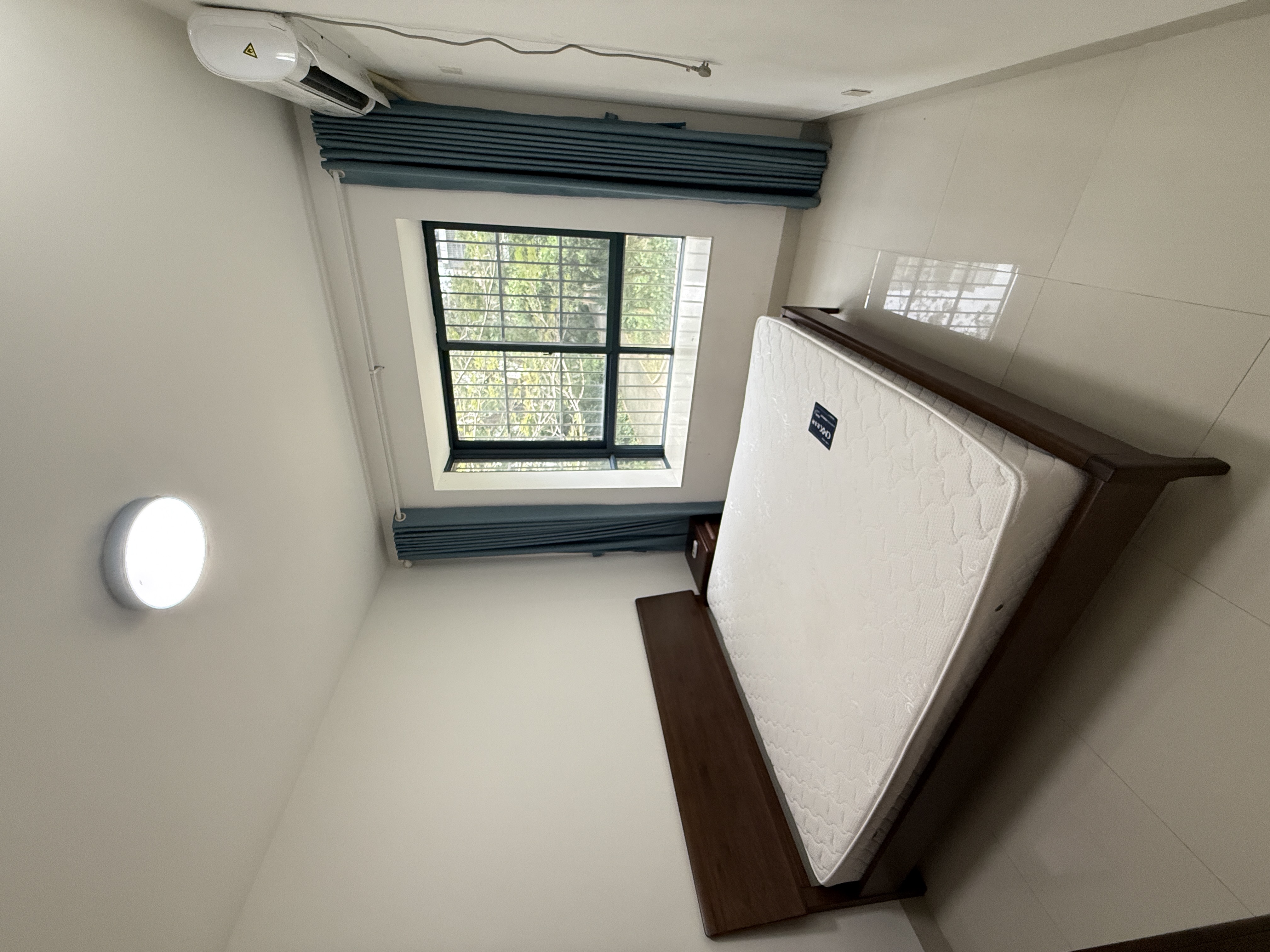 中洋花苑  5室2厅2卫    3500.0元/月室内图