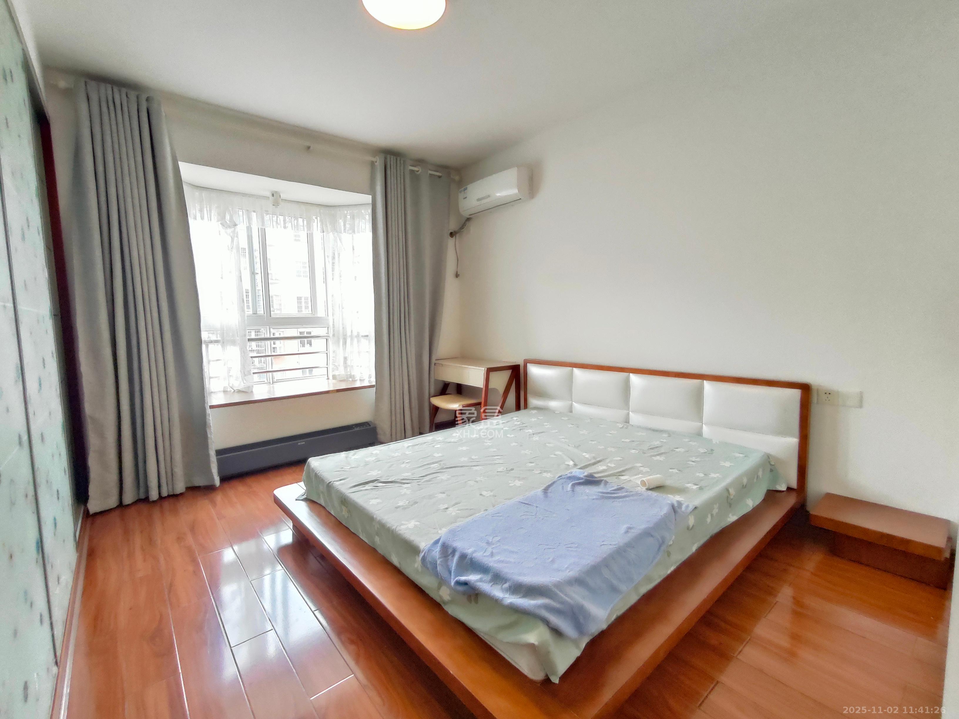 鑫天芙蓉  3室2厅2卫    2500.0元/月室内图