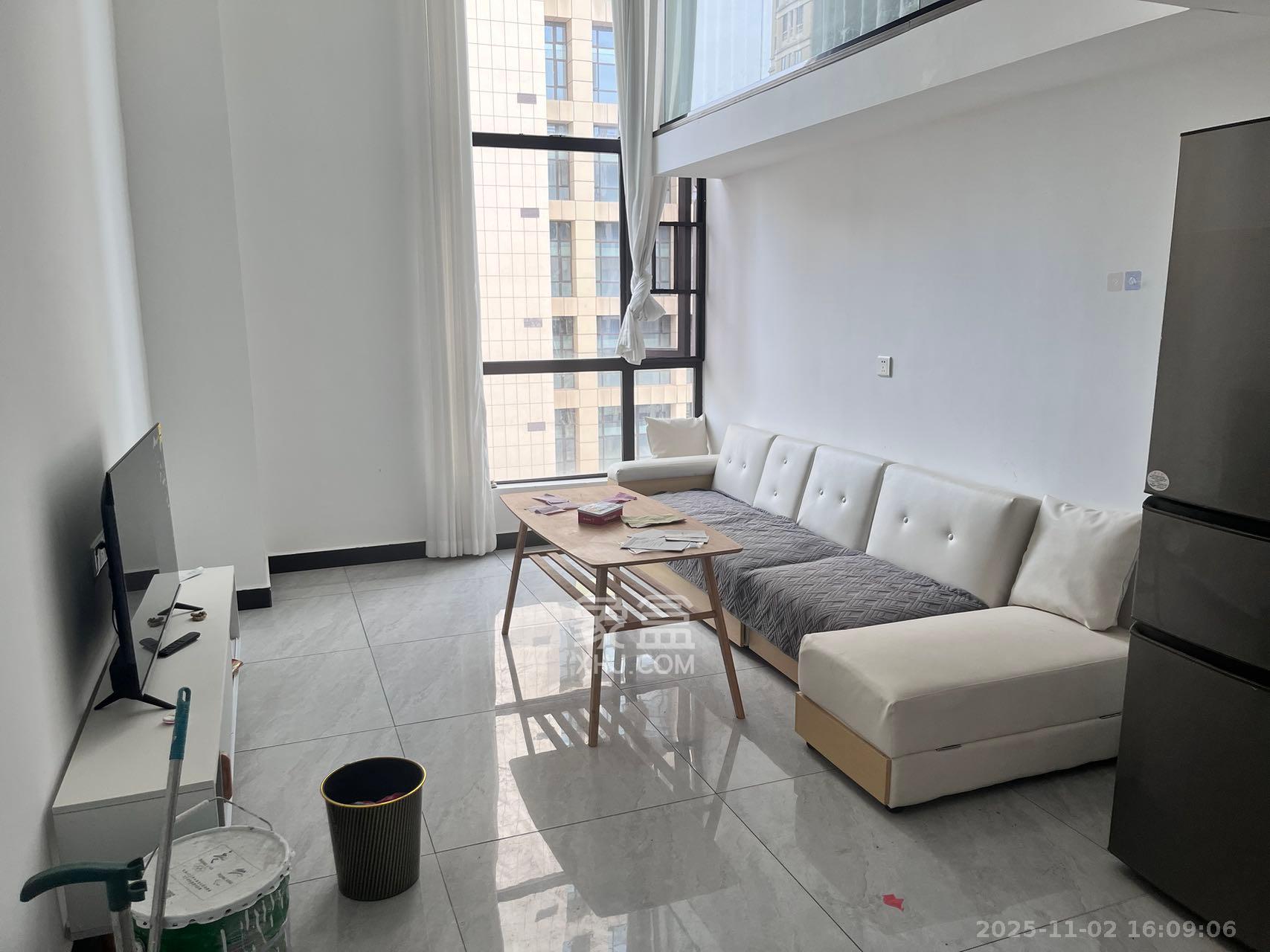 湘水郡（兴旺小爱同学）  2室2厅1卫    1700.0元/月室内图1