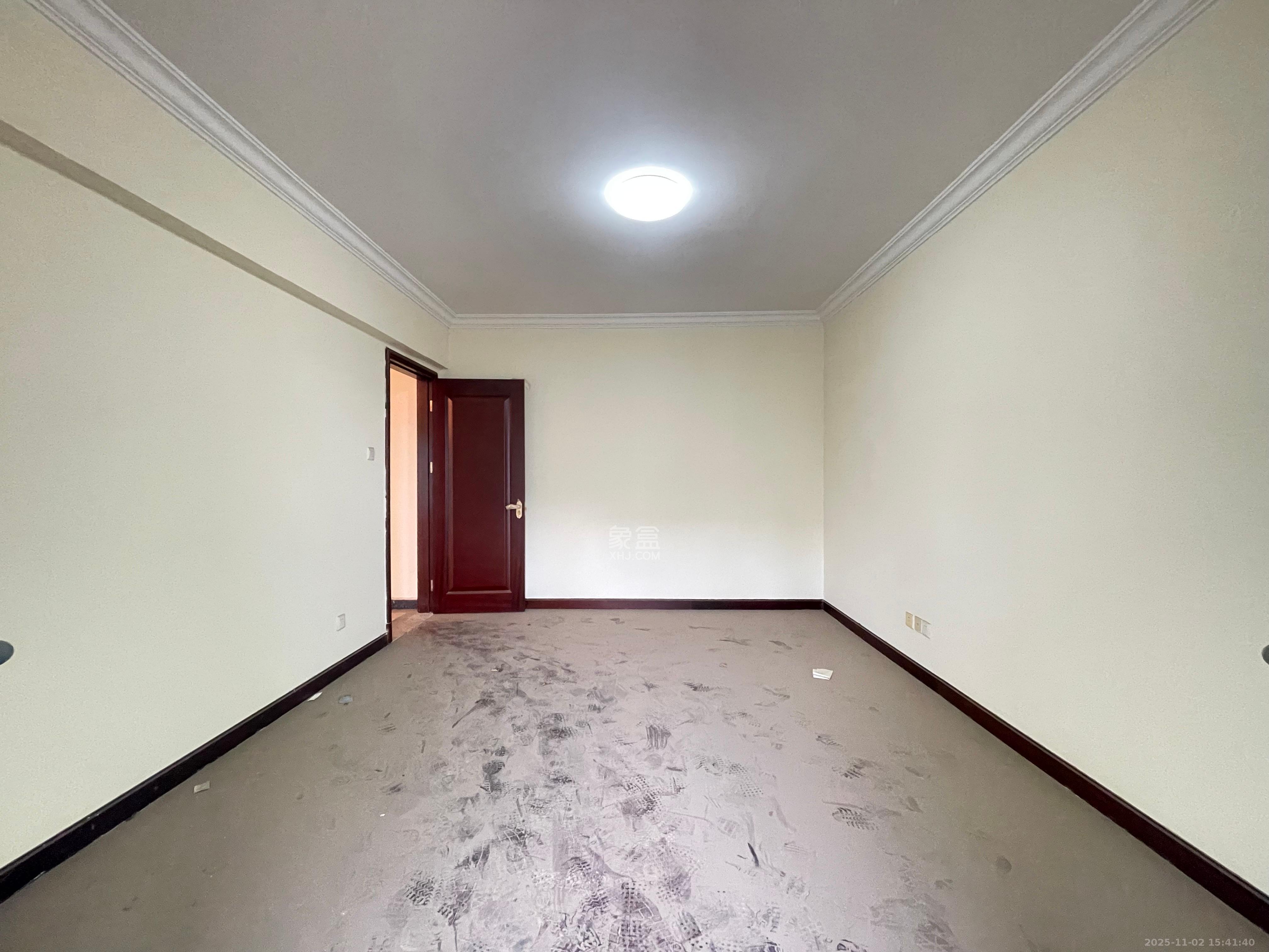 恒大名都  4室2厅4卫    2800.0元/月室内图