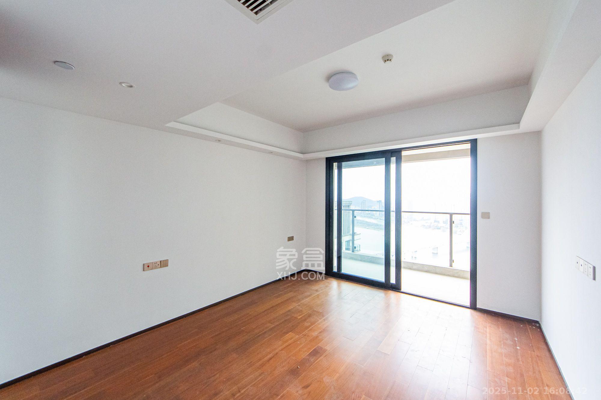 北辰瀚江府  4室2厅3卫    8800.0元/月室内图