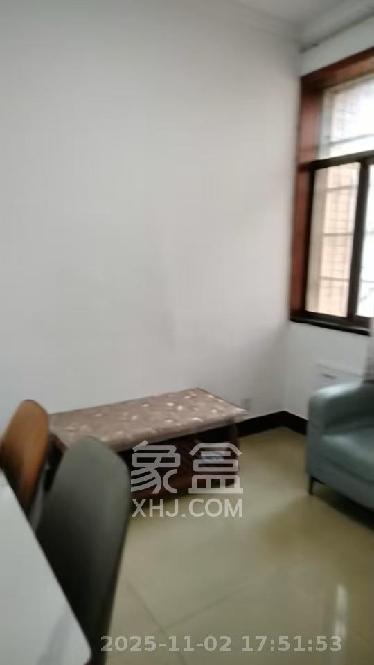 黄鹤小区1片  1室1厅1卫    1100.0元/月