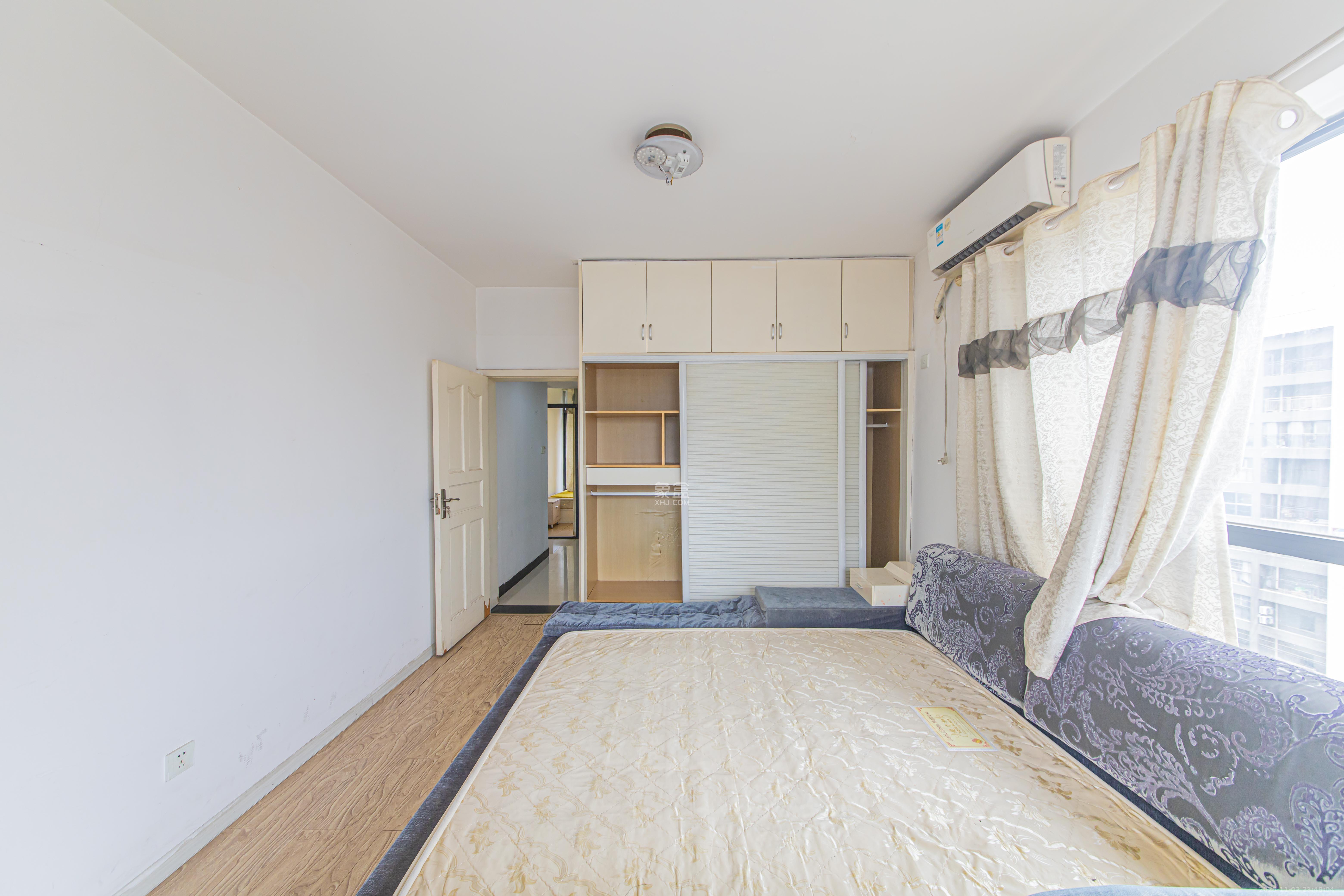 中信文化广场（中信新城二期）  3室2厅1卫    52.8万卧室