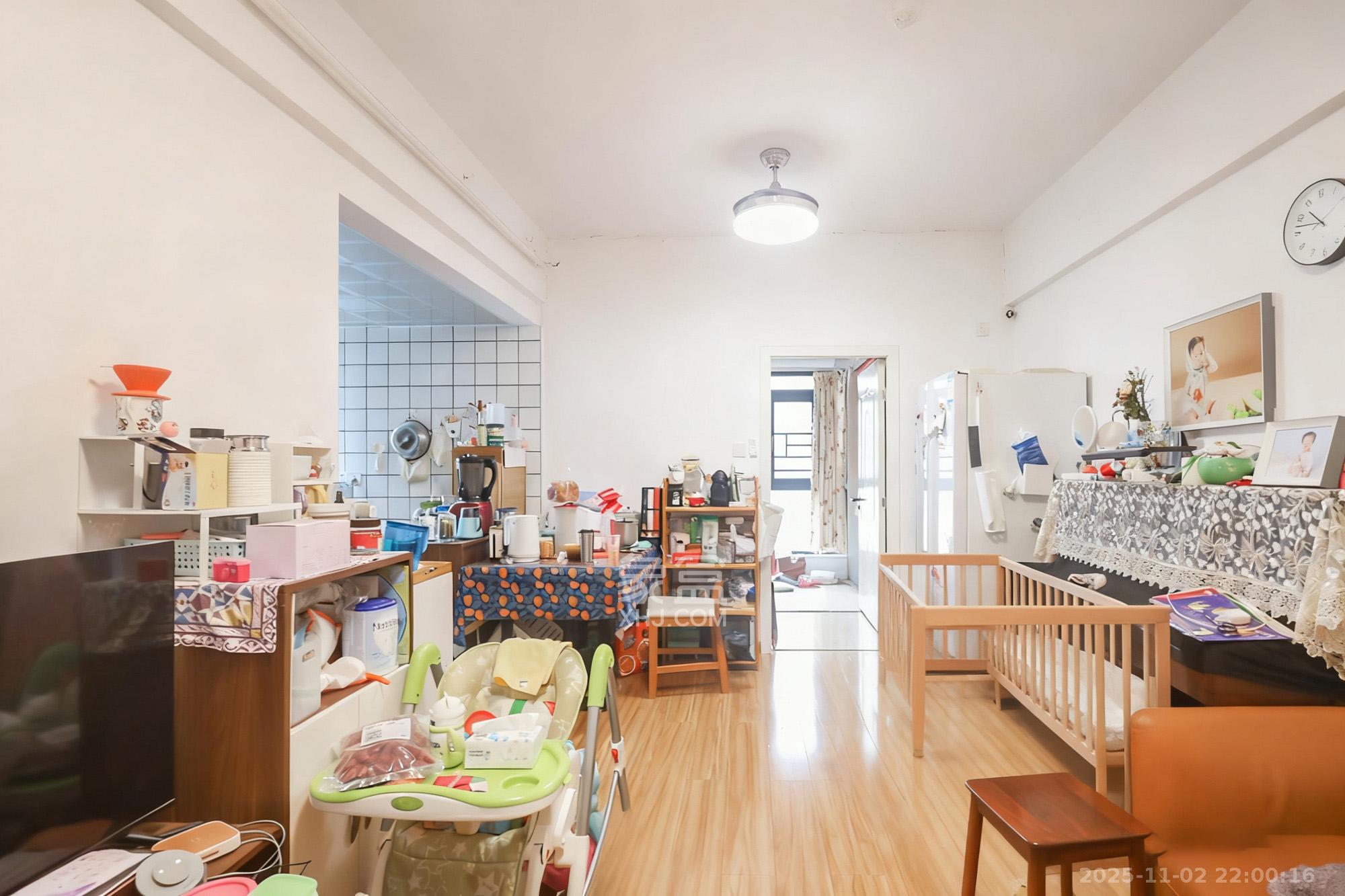 天骄福邸 1室1厅1卫 28.8万 天骄福邸 1室1厅1卫 28.8万客厅