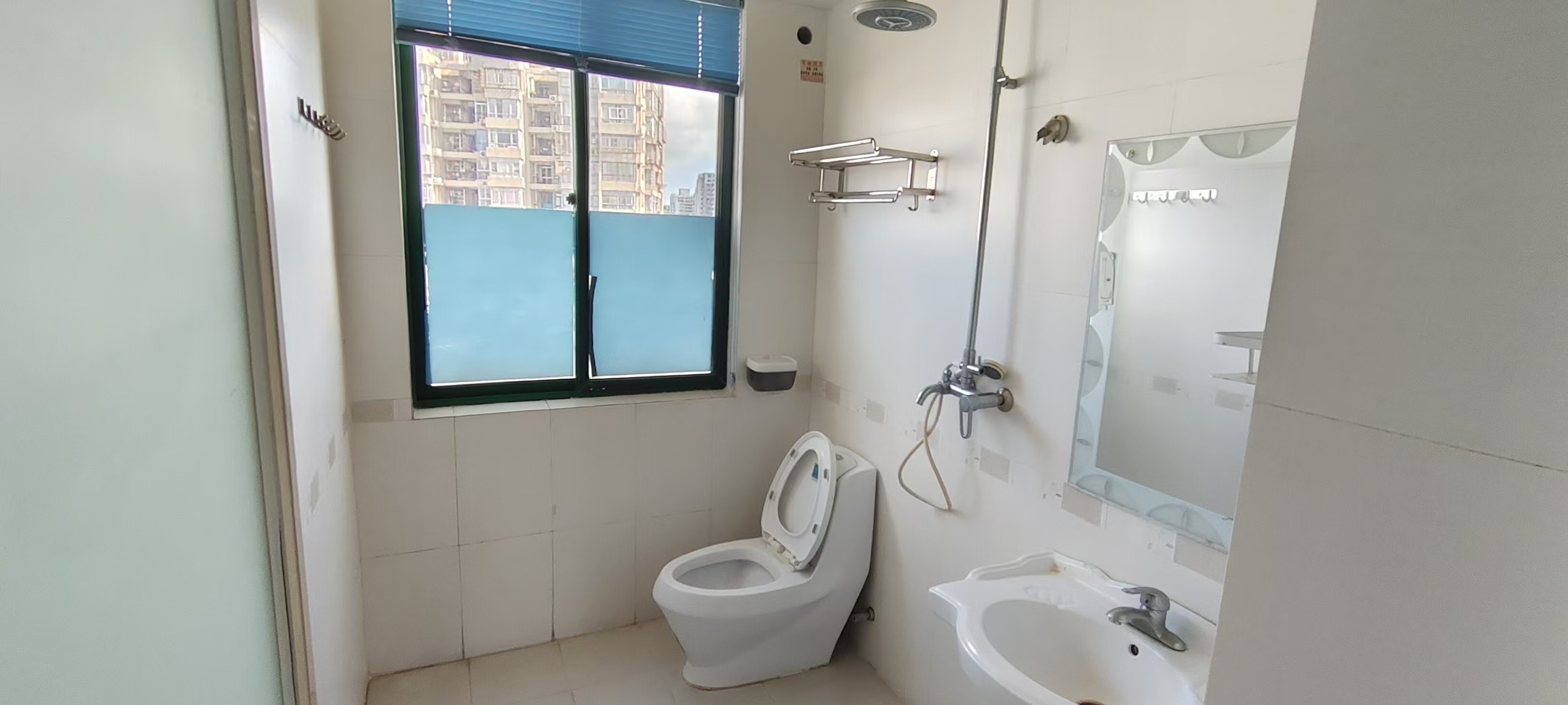 星华大厦 3室2厅1卫 3200.0元/月 星华大厦 3室2厅1卫 3200.0元/月室内图