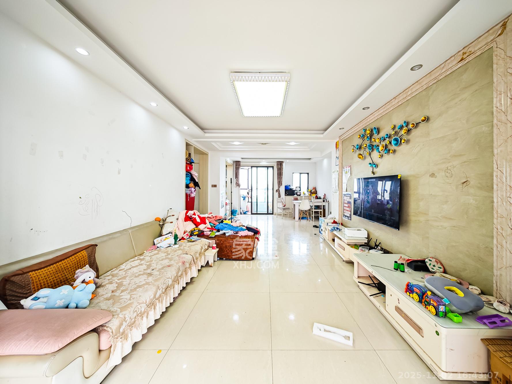 山语城三期  3室2厅2卫    88.0万