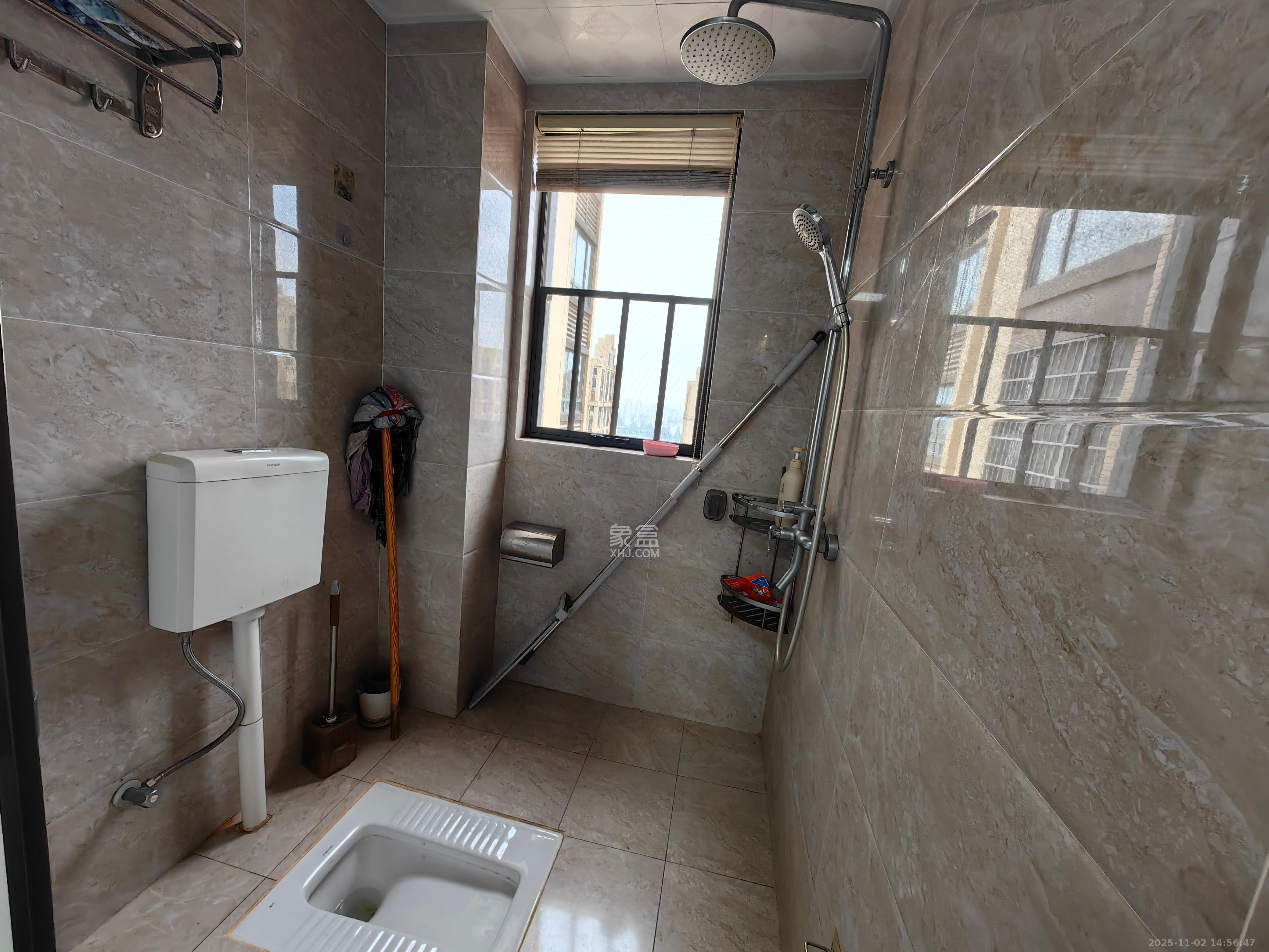 中交中央公园D4区  3室2厅1卫    2800.0元/月室内图