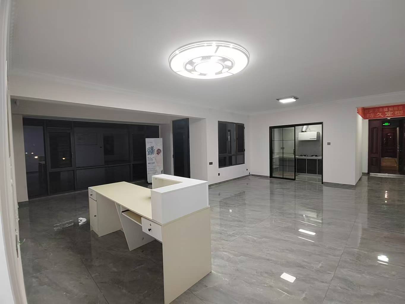 融冠乐城  4室2厅2卫    3500.0元/月室内图