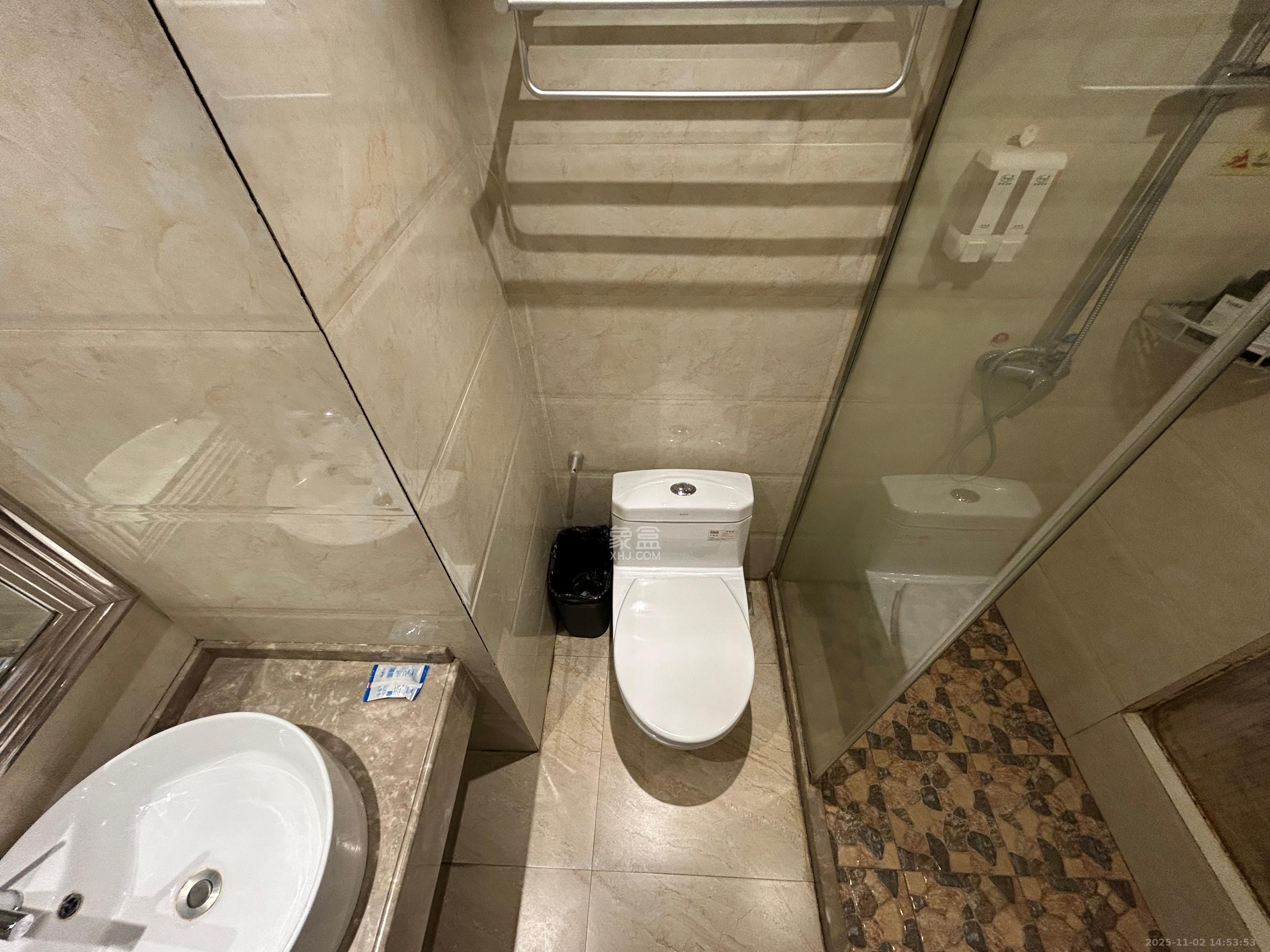 梅溪国际公寓（步步高新天地）  1室1厅1卫    1400.0元/月室内图