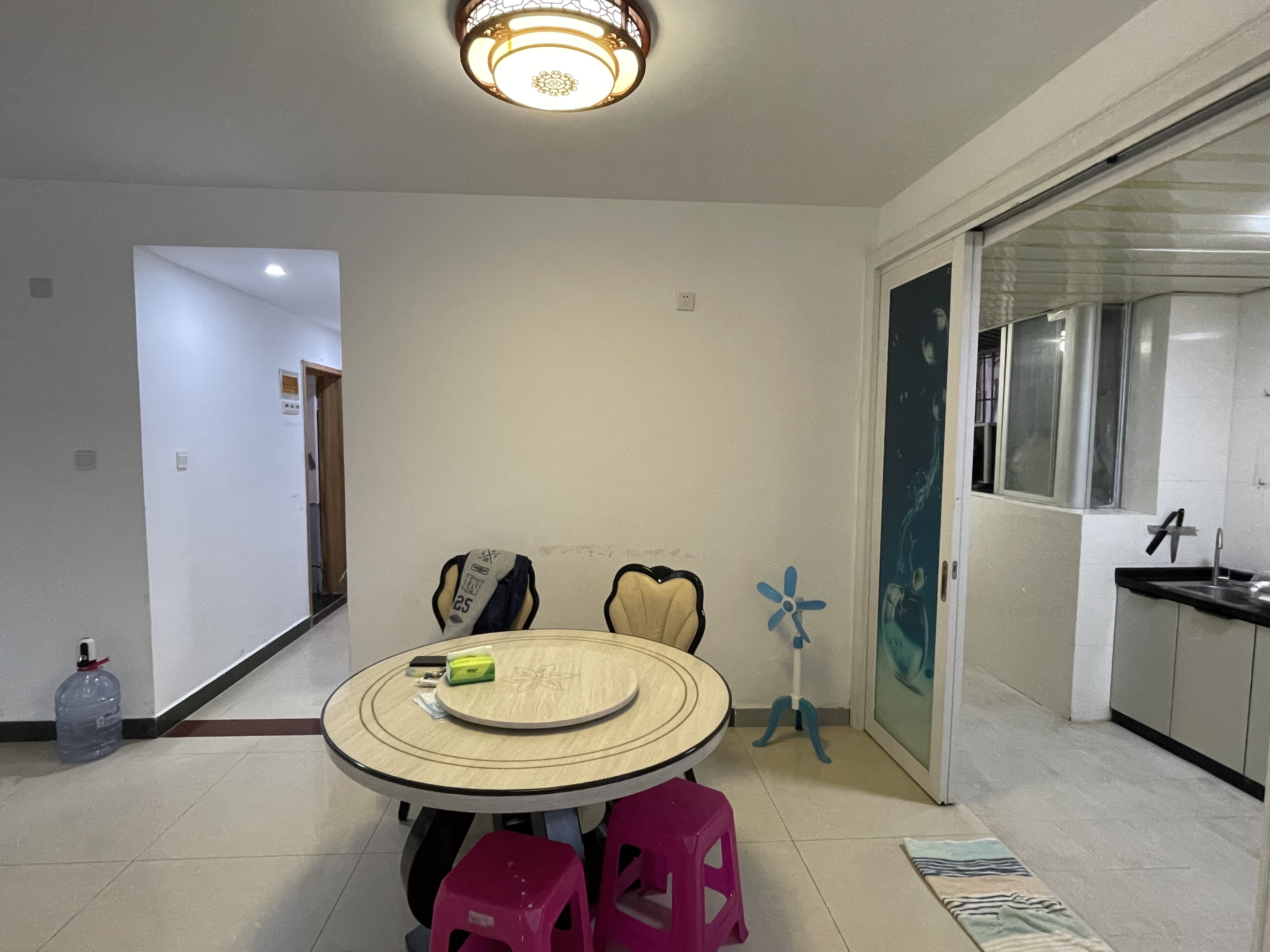 置地花园  4室2厅2卫    3300.0元/月室内图