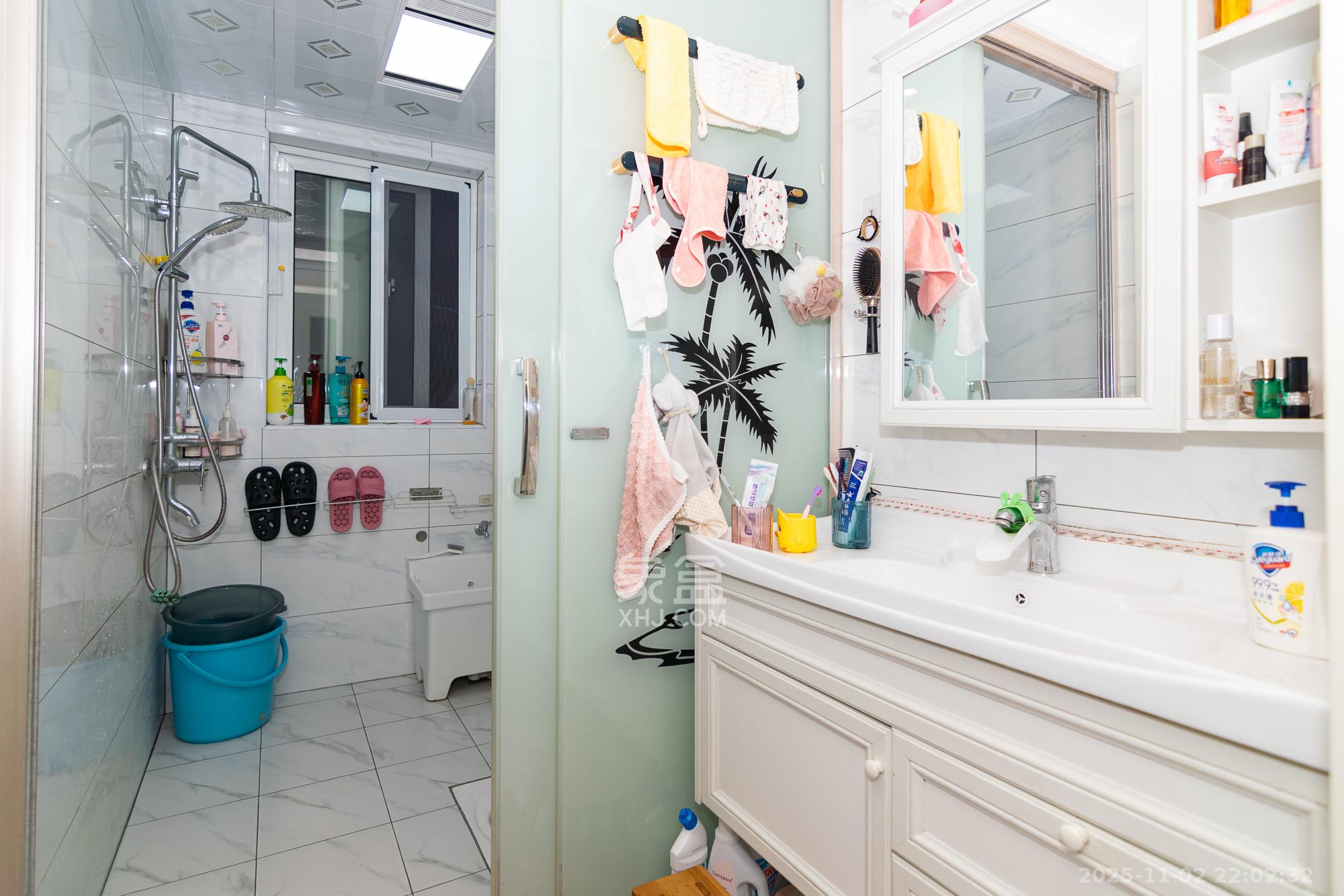 新城国际花都  3室2厅1卫    66.8万卫生间