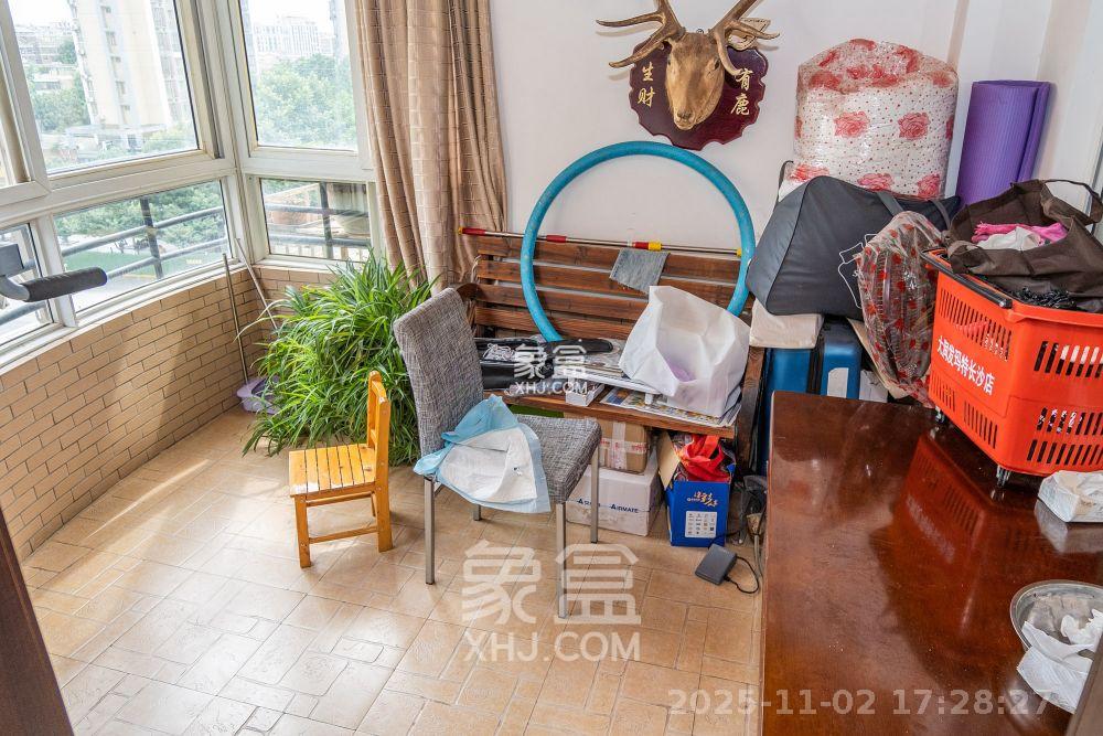 红树湾 4室2厅2卫 2500.0元/月 红树湾 4室2厅2卫 2500.0元/月室内图