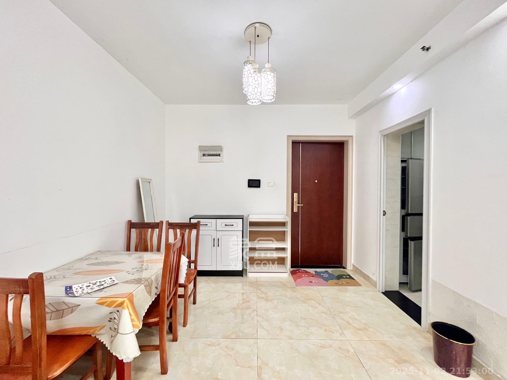 达美D6区  2室2厅1卫    2500.0元/月室内图