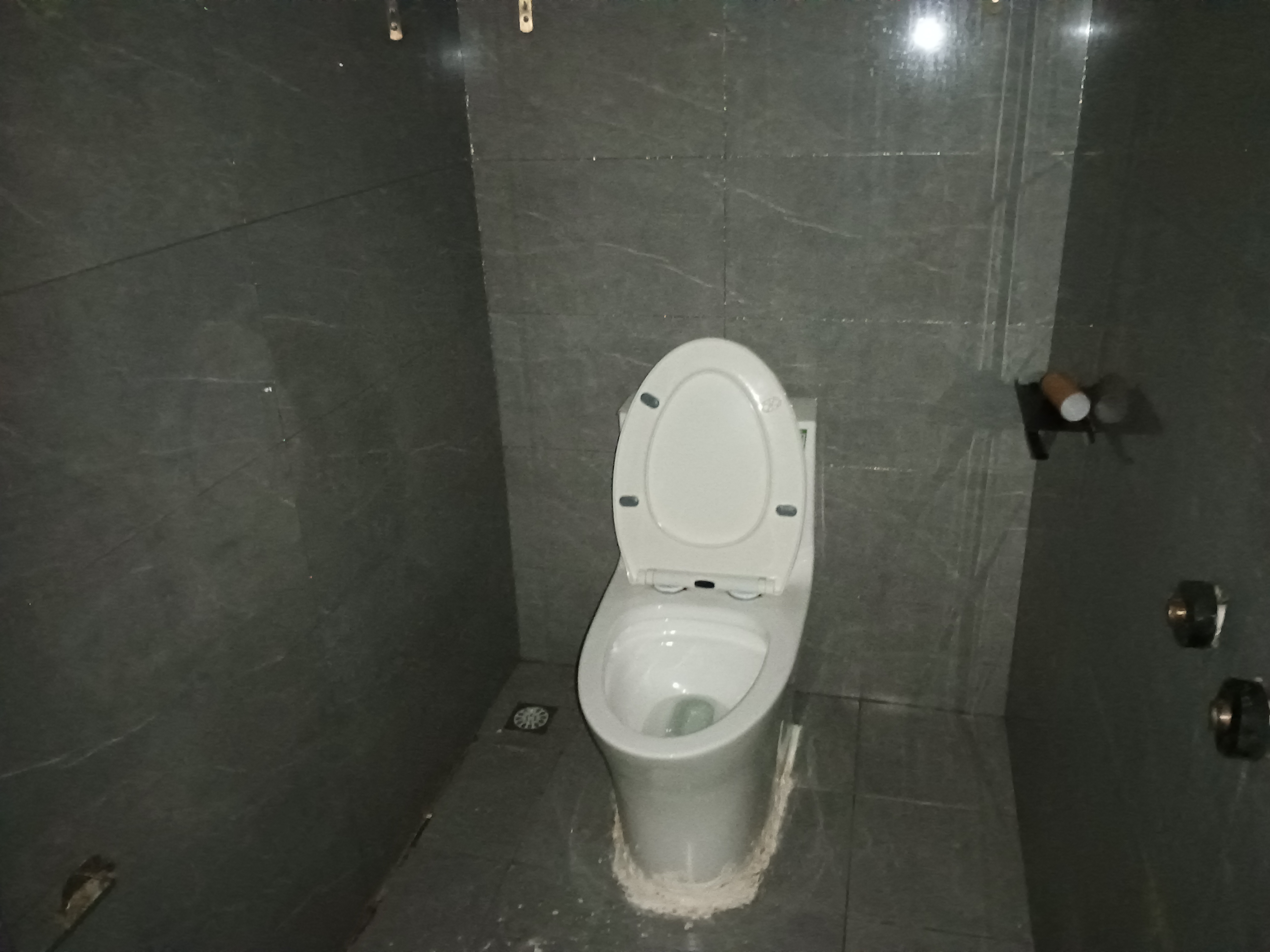 五一大道202（中环壹世界）  3室2厅2卫    3200.0元/月户型图