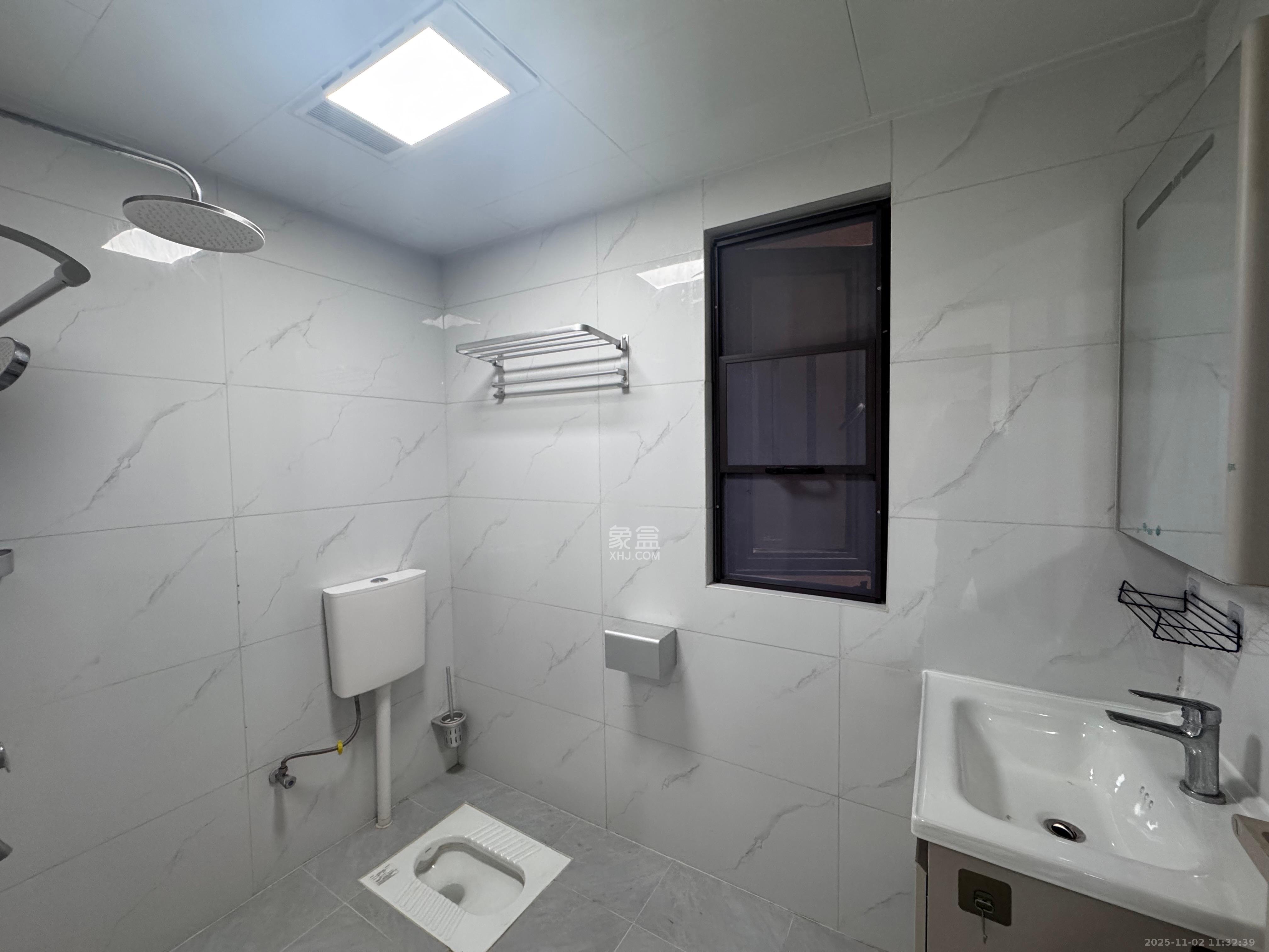 嘉雨东苑  2室1厅1卫    2800.0元/月室内图