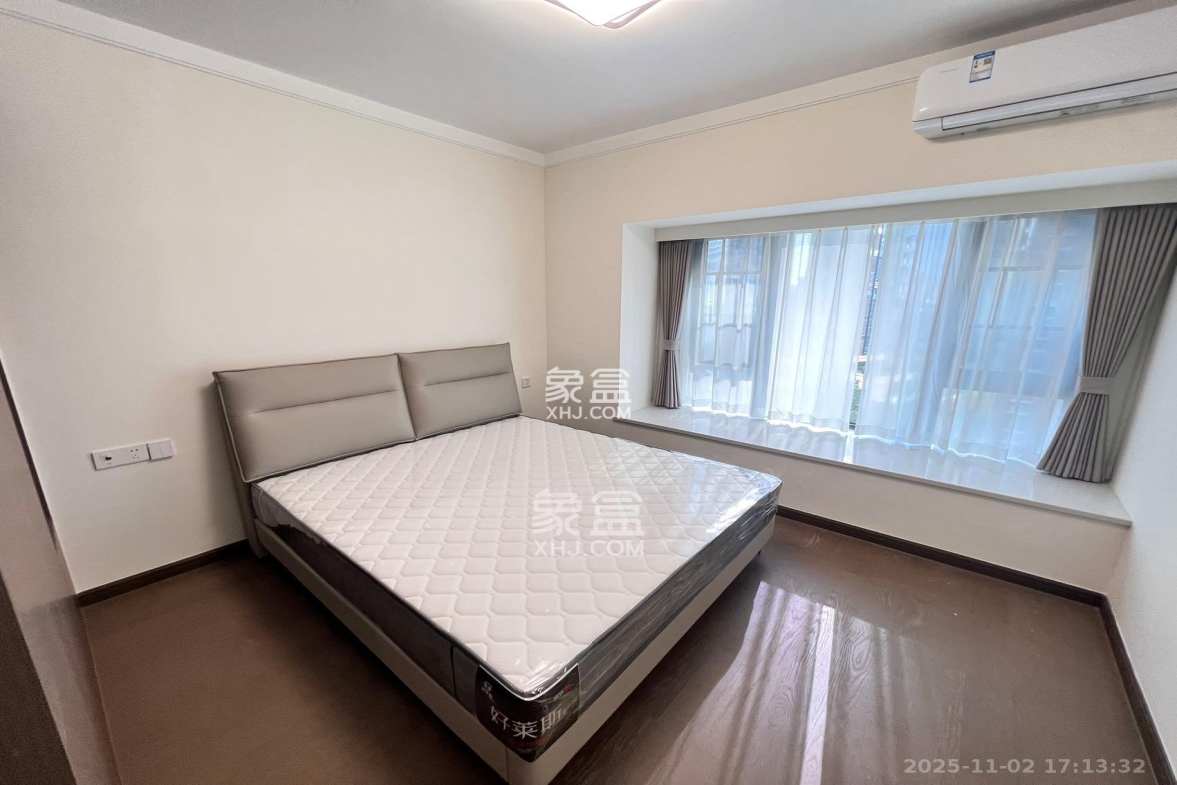 滨江府1913 4室2厅2卫 5500.0元/月 滨江府1913 4室2厅2卫 5500.0元/月室内图