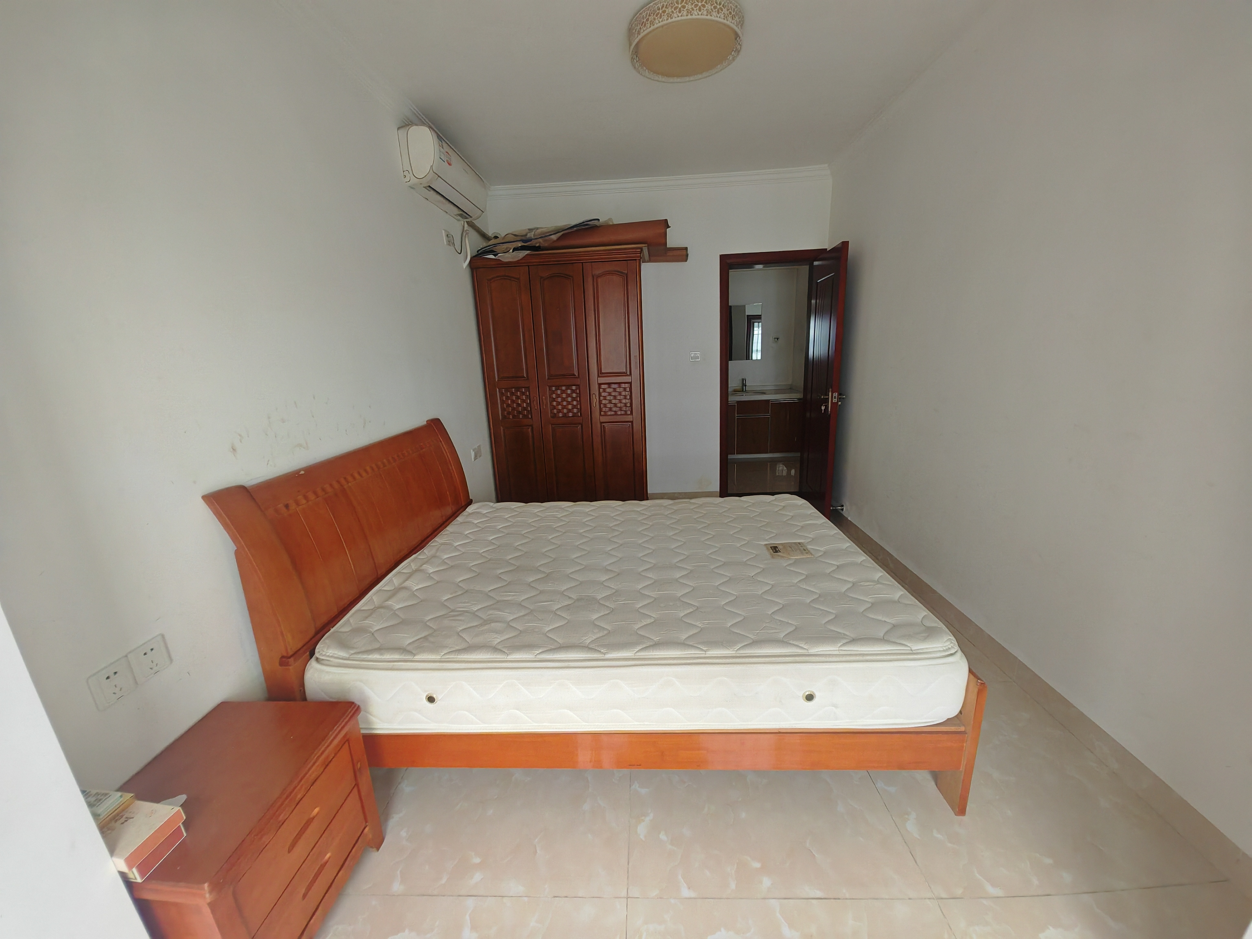 海航城  2室2厅1卫    2300.0元/月室内图