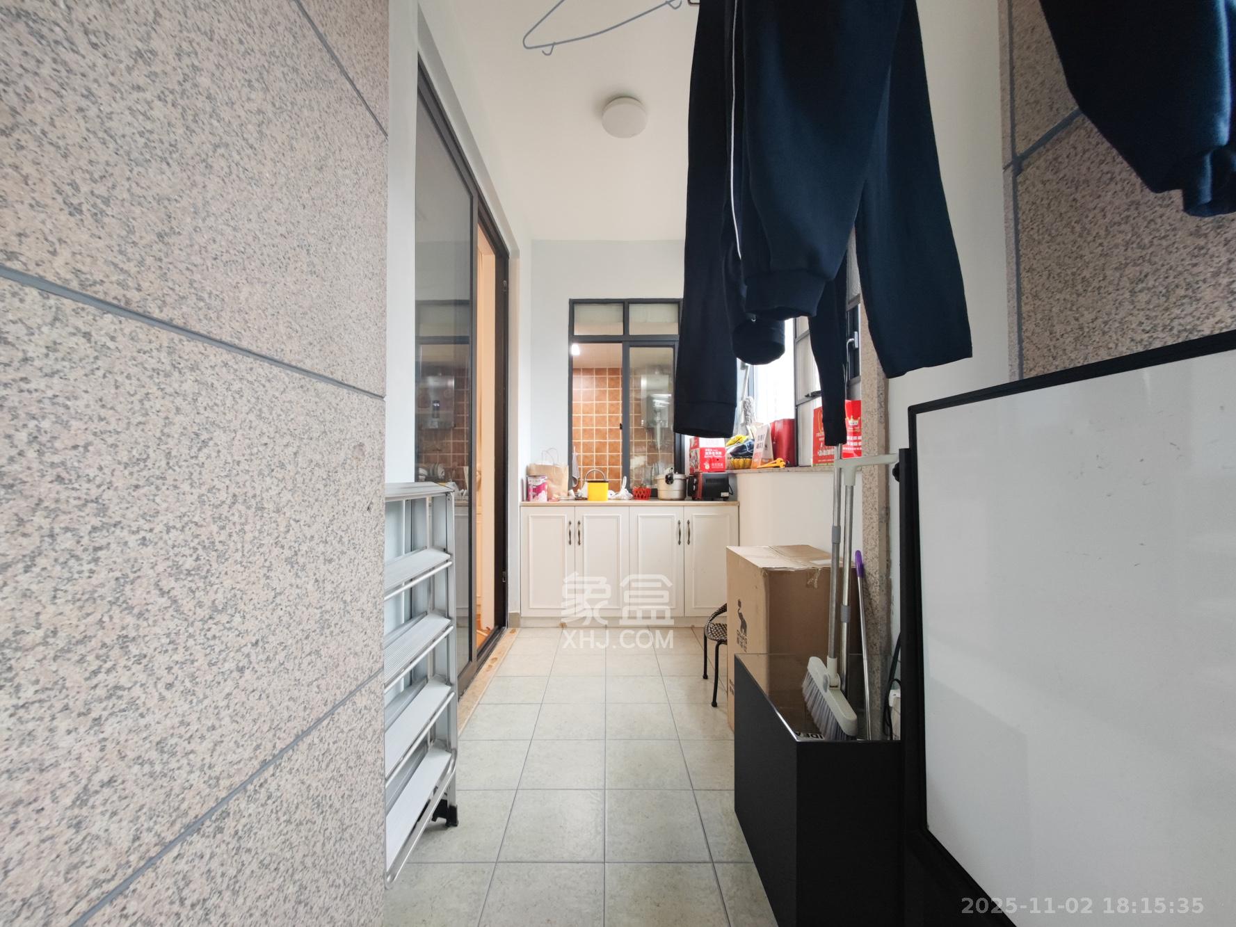 明昇壹城（明昇时代广场）一期  3室2厅1卫    295.0万阳台