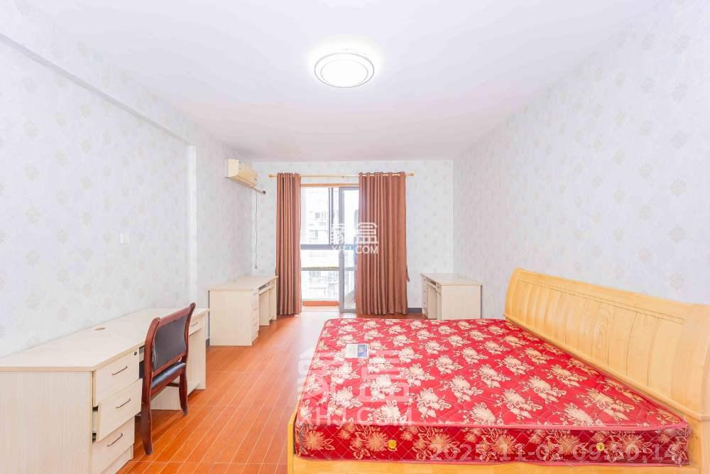 建鸿达华都(华都小户型及大华写字楼) 4室2厅3卫 5000.0元/月 建鸿达华都(华都小户型及大华写字楼) 4室2厅3卫 5000.0元/月室内图