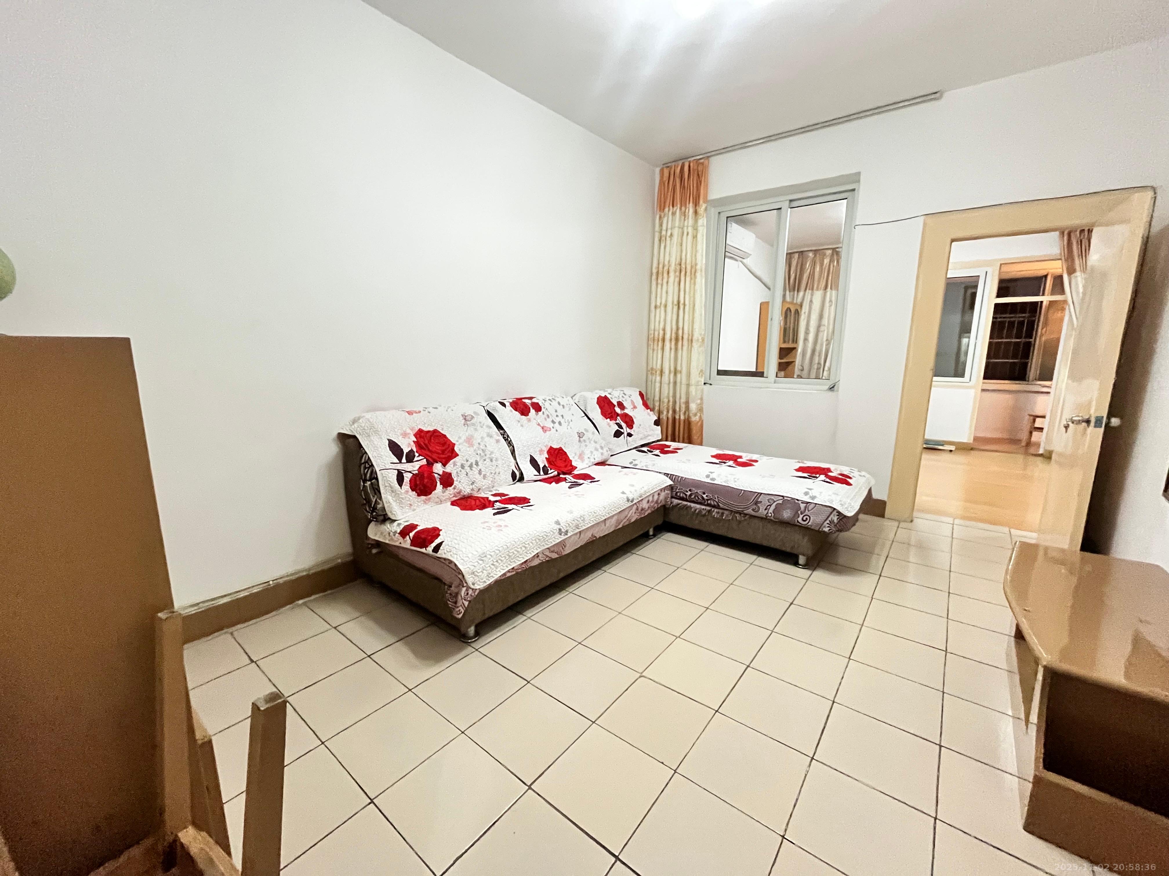 长沙理工大学侯家塘校区教职工宿舍  2室1厅1卫    1500.0元/月