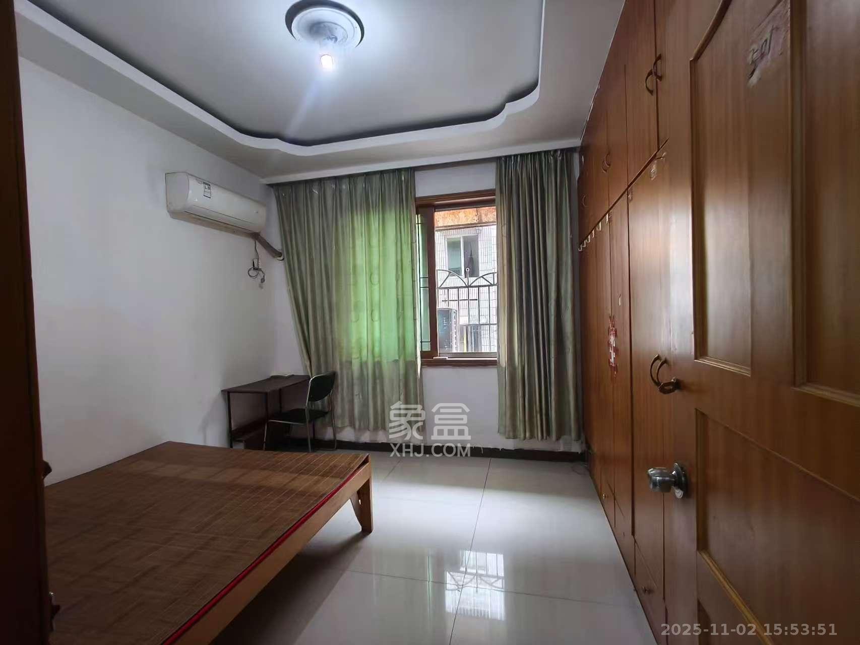 高桥火焰市场  3室2厅1卫    1300.0元/月 高桥火焰市场  3室2厅1卫    1300.0元/月室内图