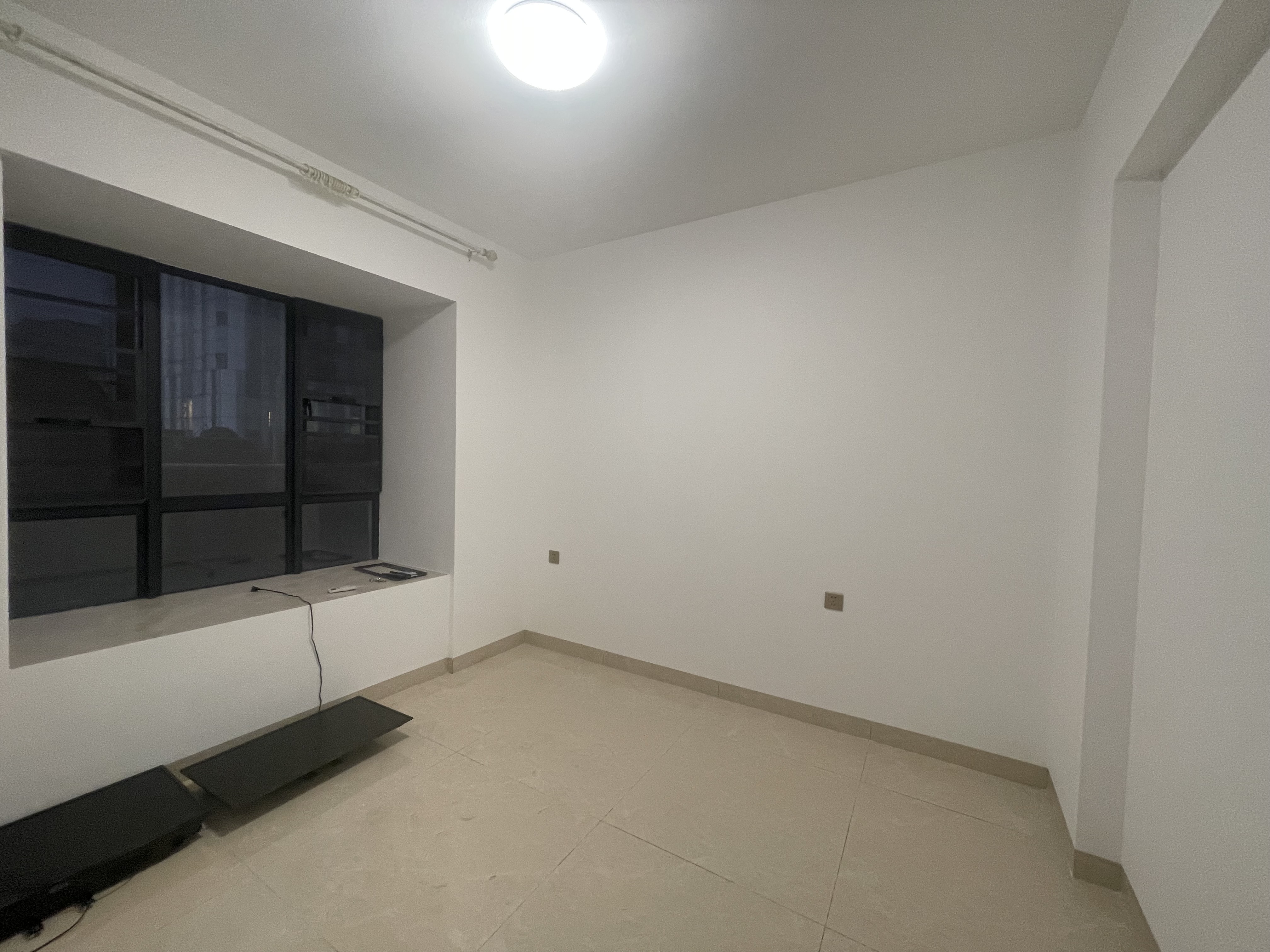 现代美居（喜盈门）  3室2厅2卫    2600.0元/月室内图