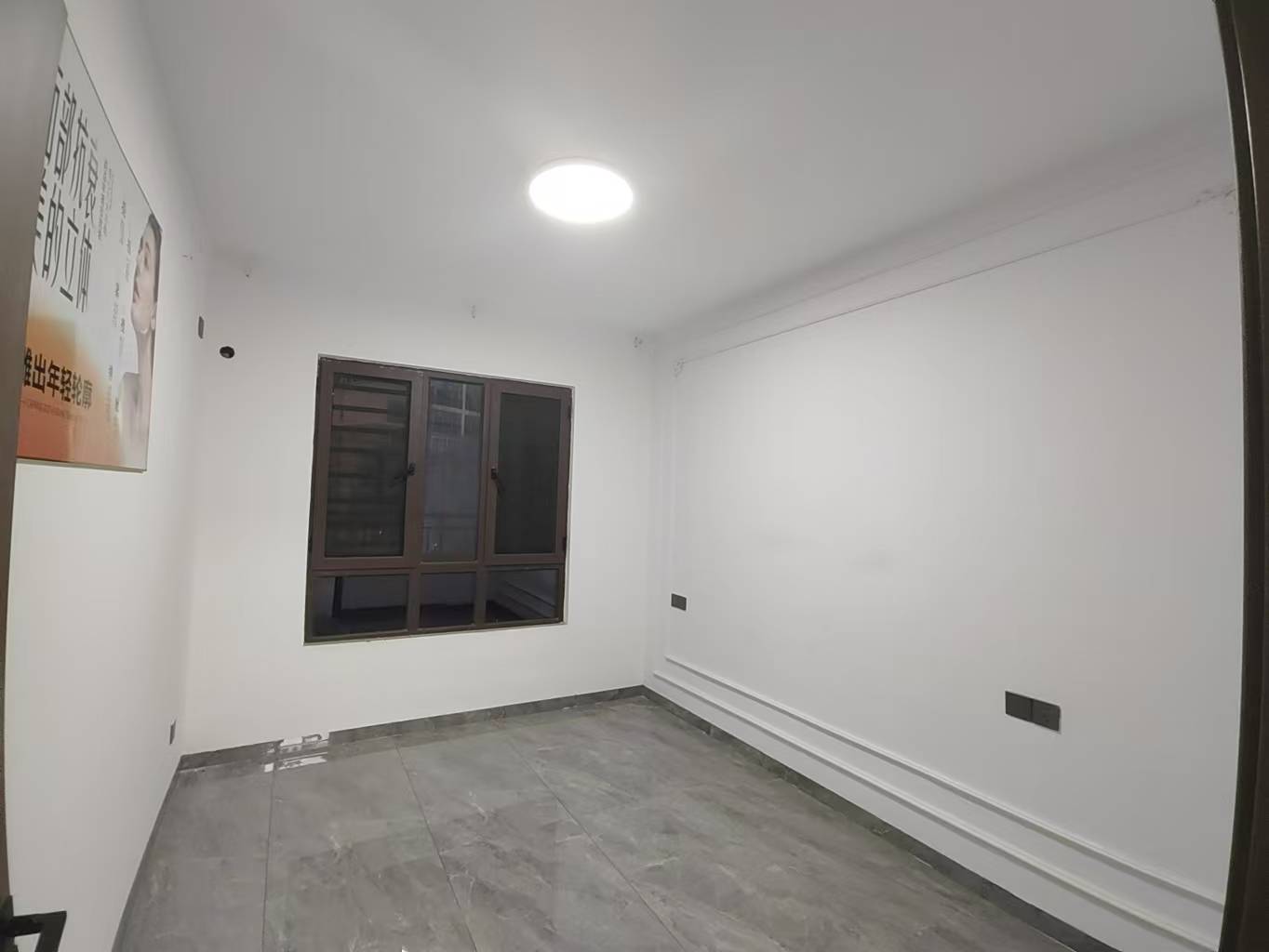 融冠乐城  4室2厅2卫    3500.0元/月室内图