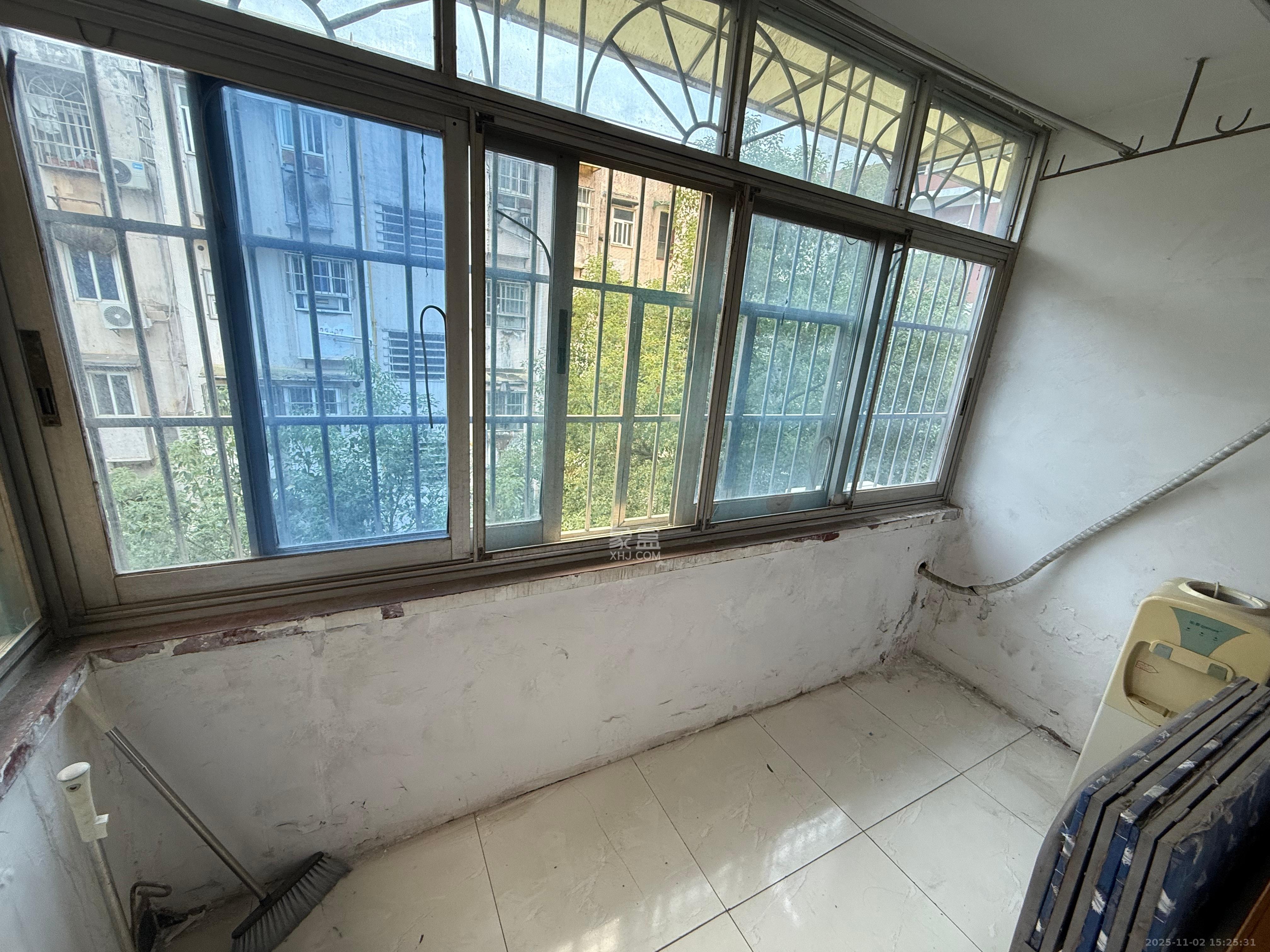 涂家冲社区（涂新小区、农商银行宿舍）  2室1厅1卫    1500.0元/月室内图