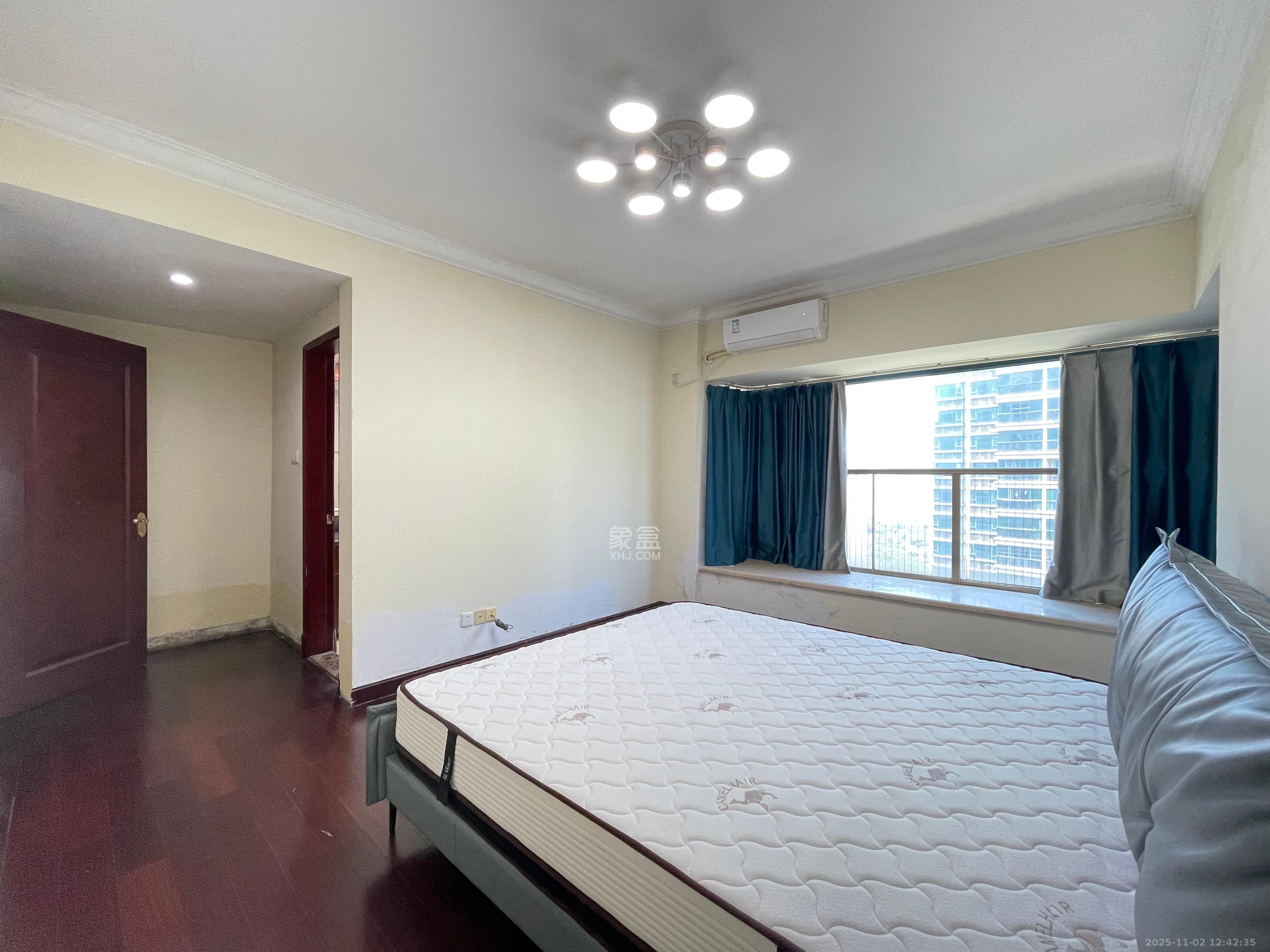 恒大名都  4室2厅4卫    3800.0元/月室内图