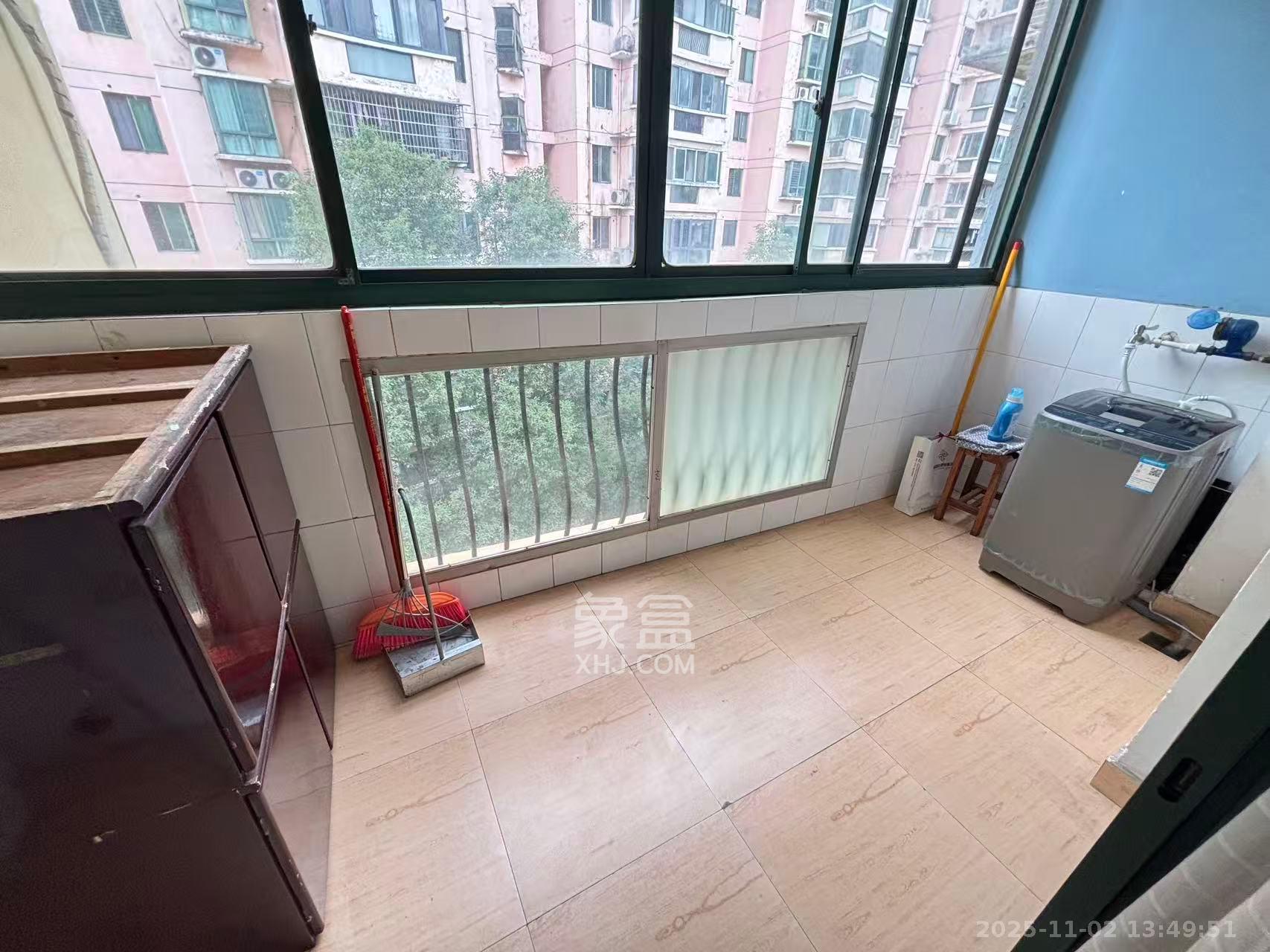 华盛家园  1室1厅1卫    1400.0元/月室内图