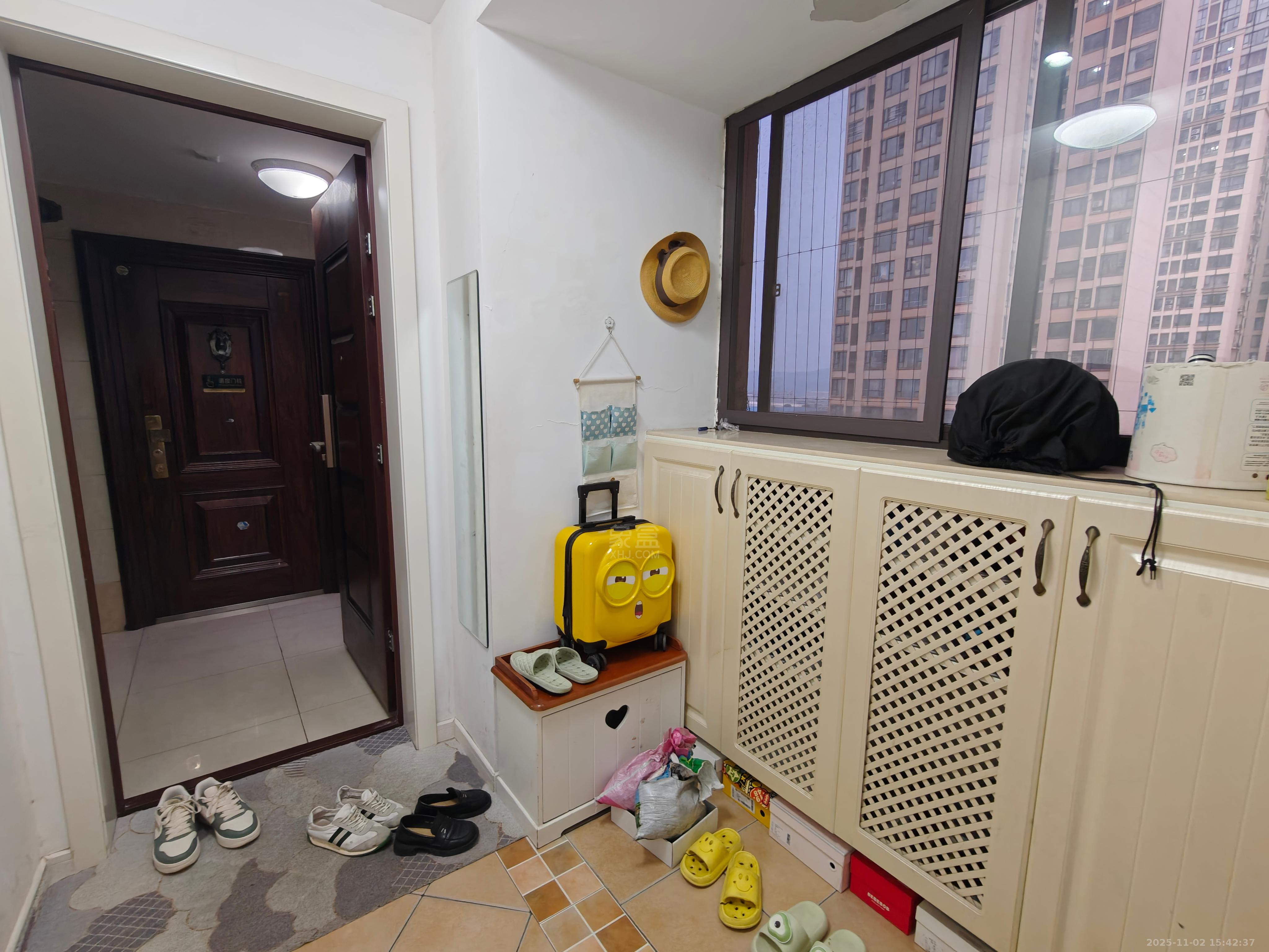 佳兆业金域天下三期  3室2厅2卫    1700.0元/月室内图