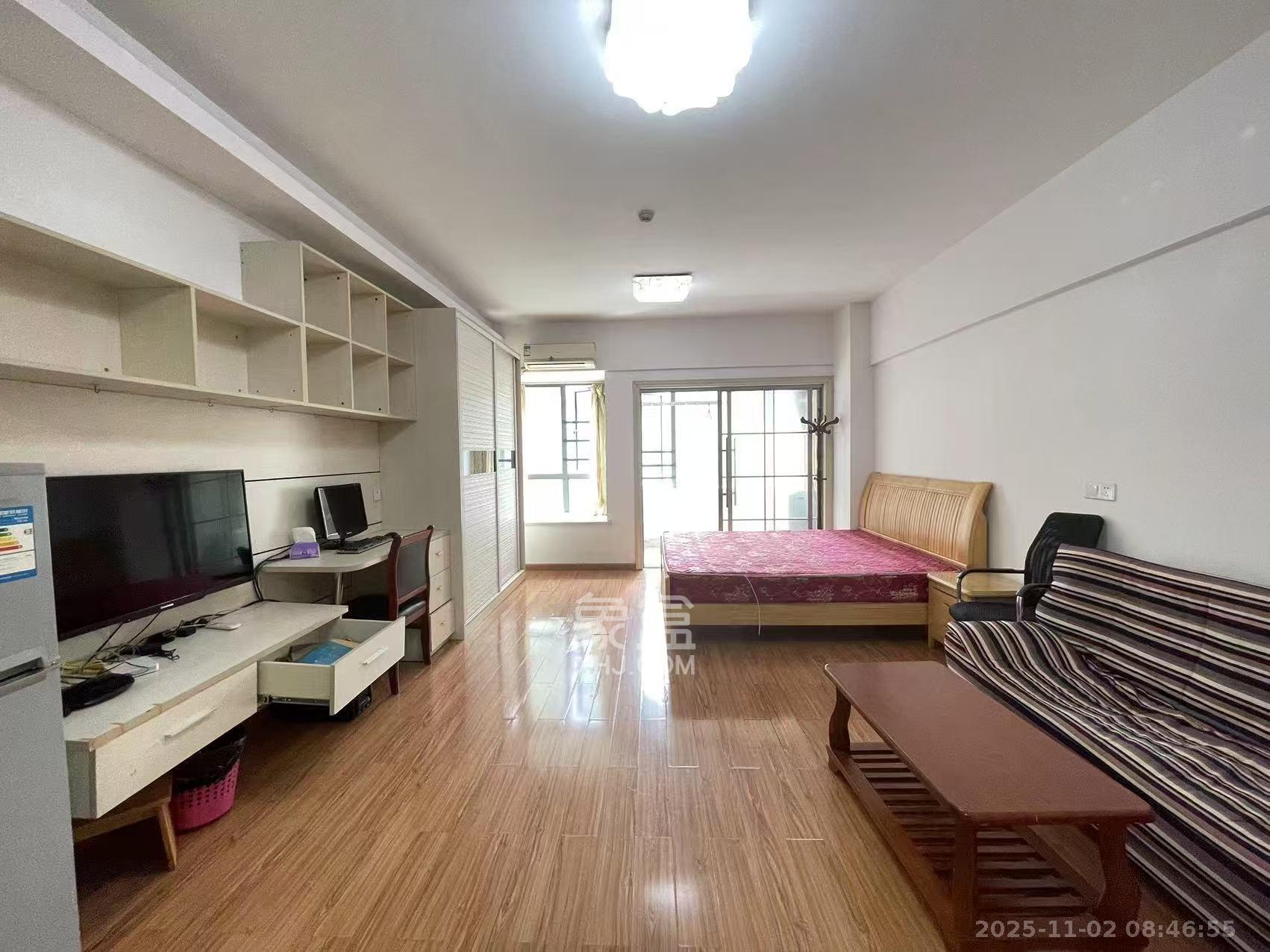 万博汇  1室1厅1卫    1600.0元/月